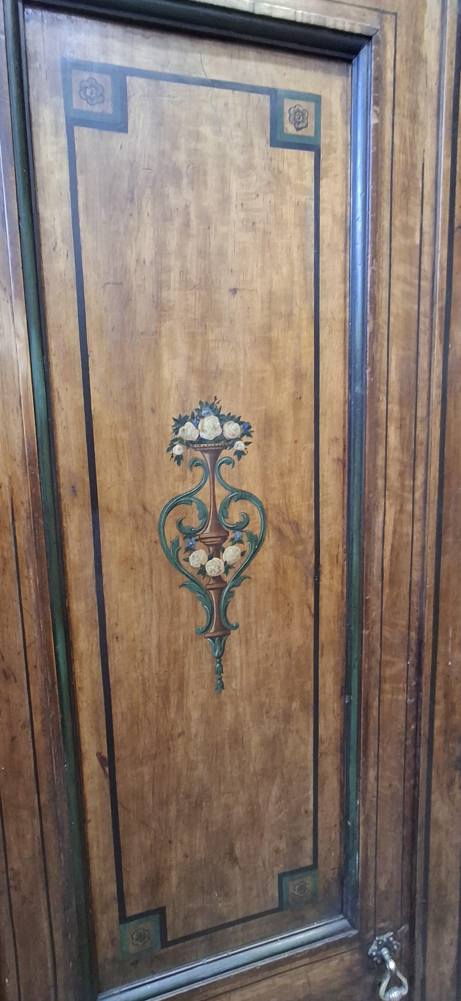 Antique Linen Press with Painted Panels & Edges AP658