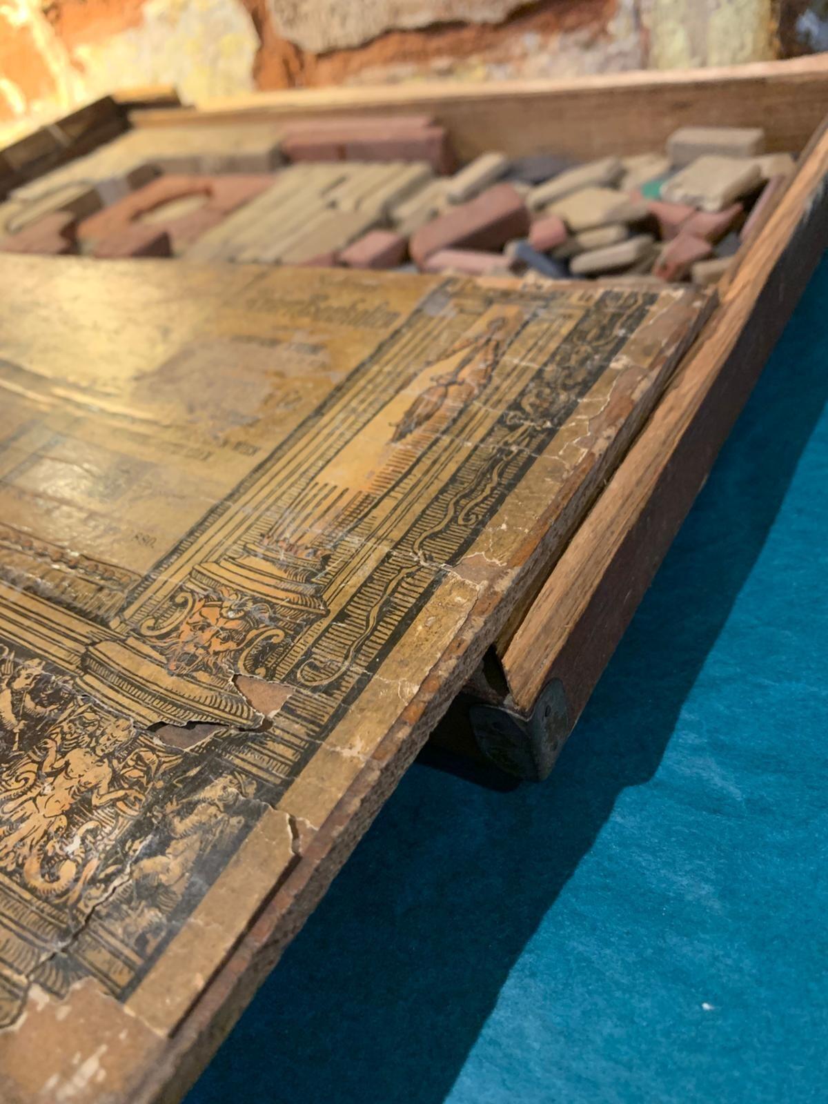 Antique set Victorian Richter blocks - in box