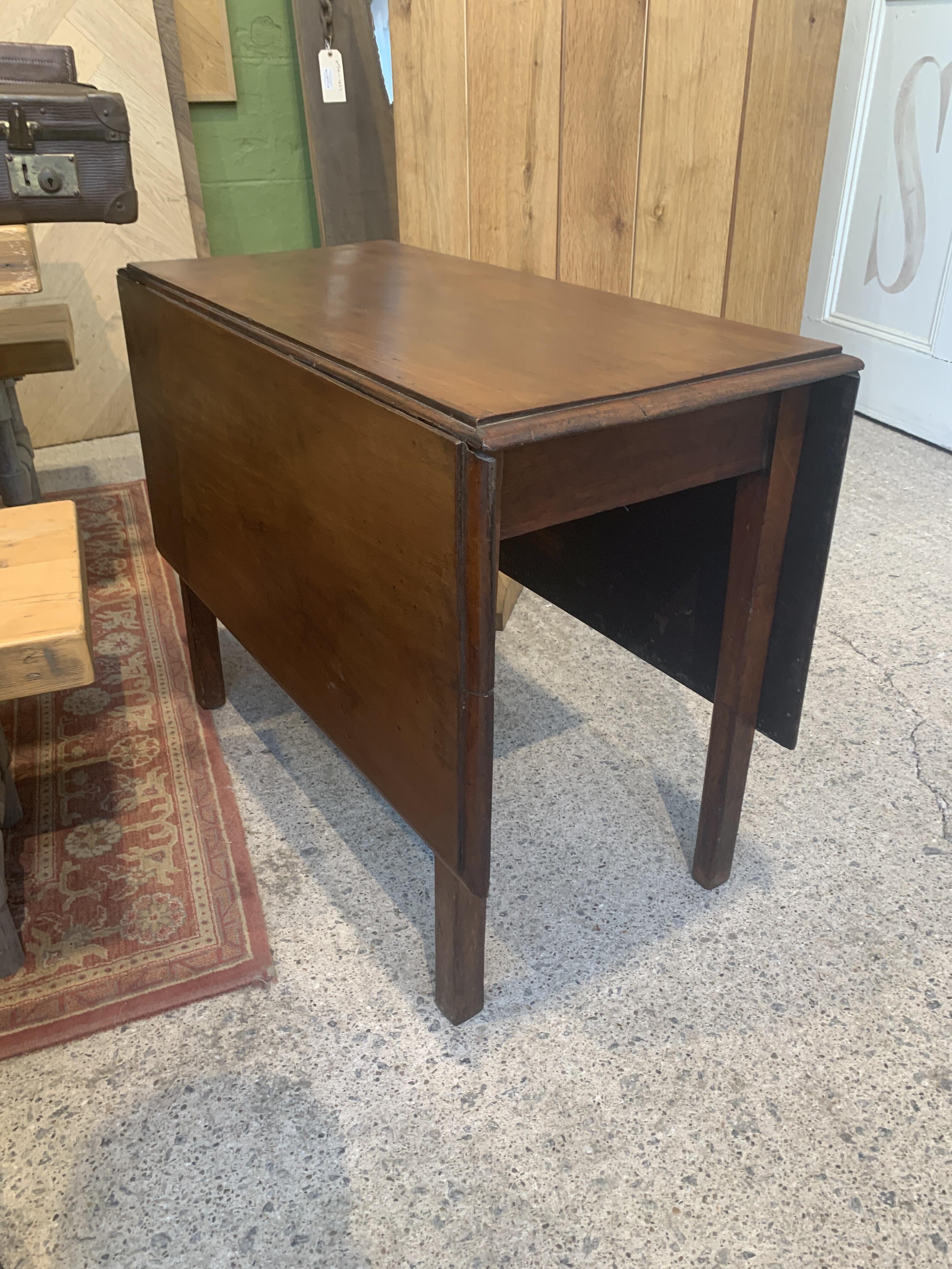 Antique Mahogany Drop Leaf Dining Table JN293