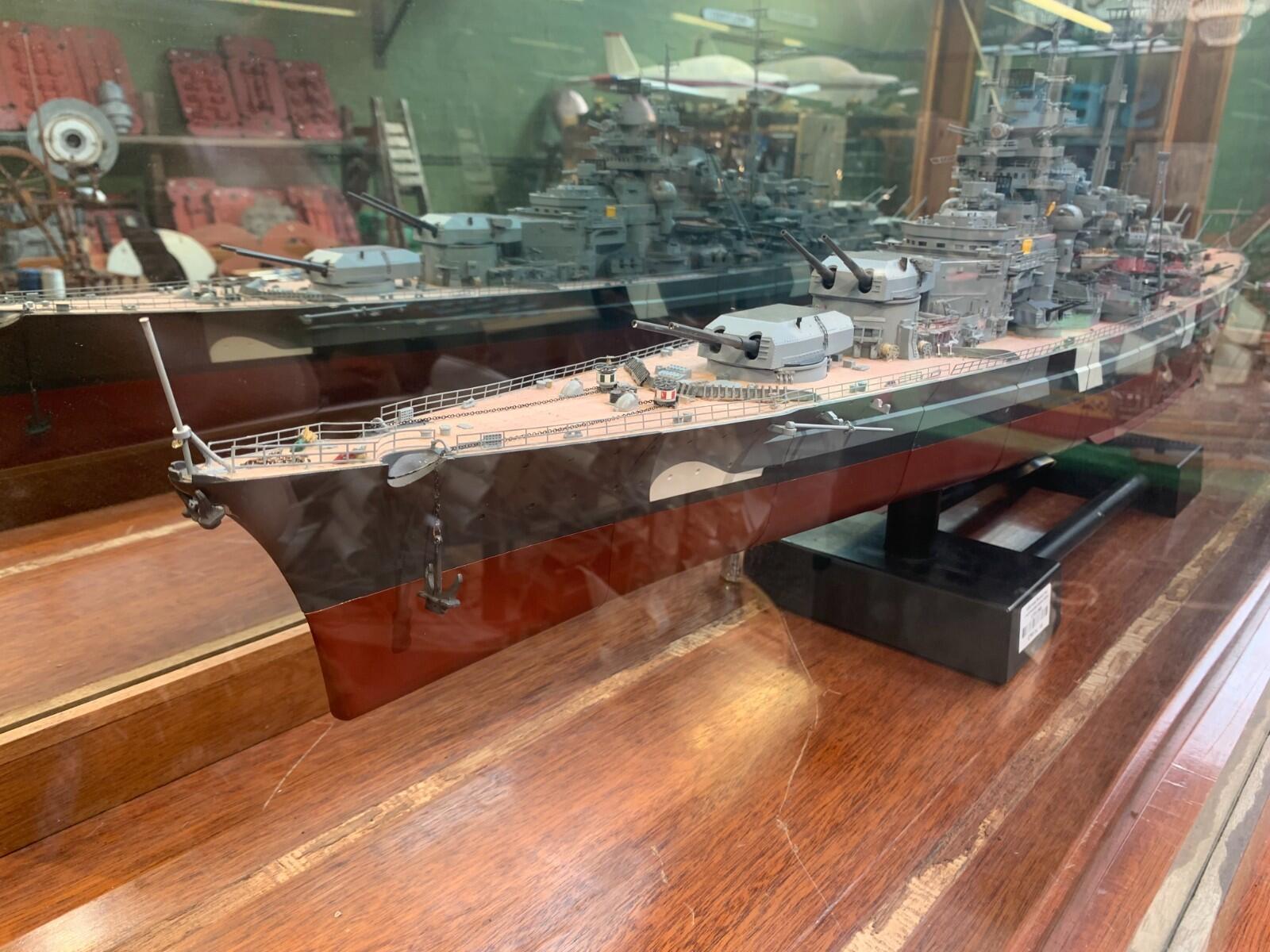 1/200 Bismarck model battle ship remote control