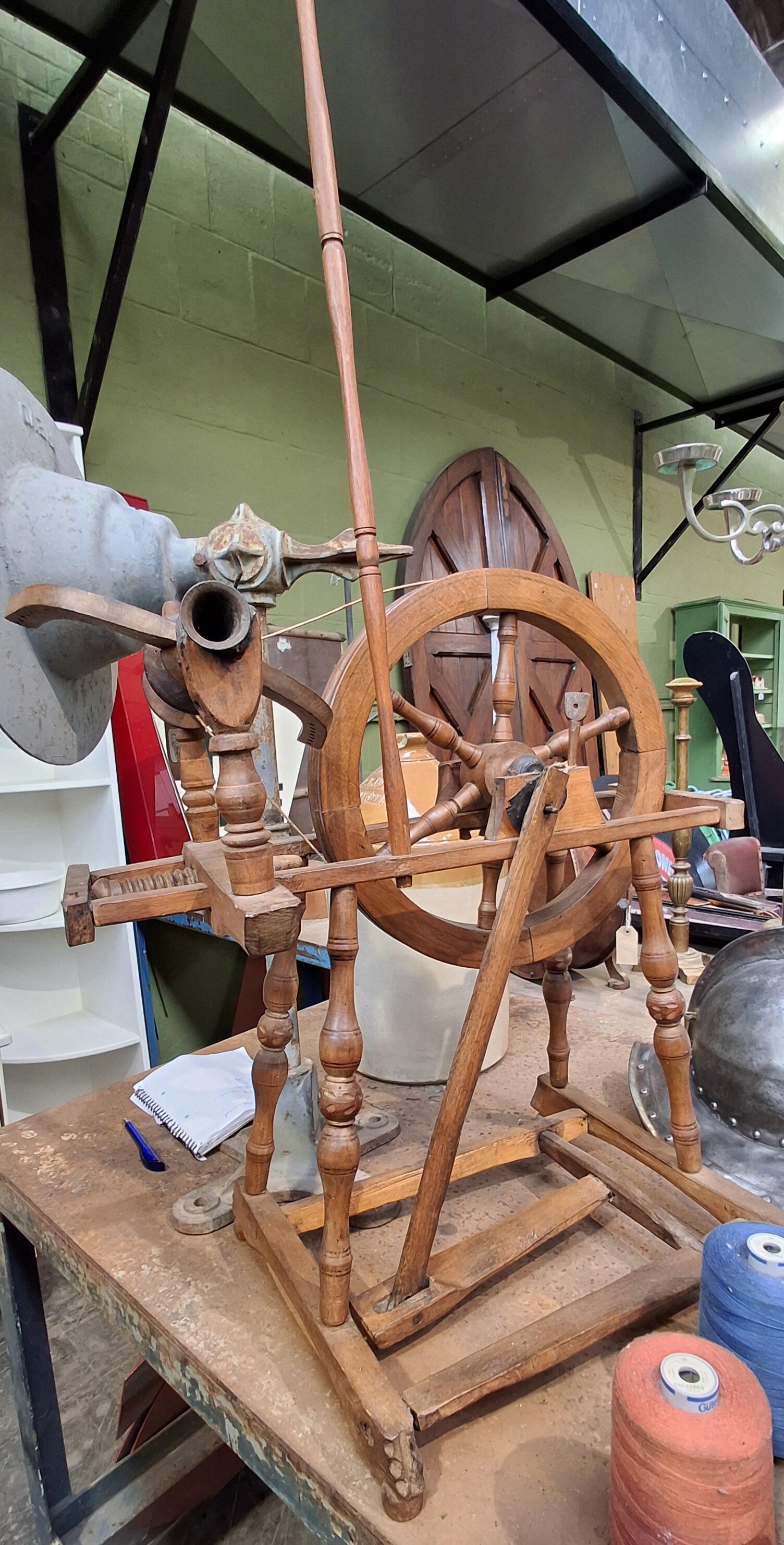 Victorian Elm Spinning Wheel (KT533)