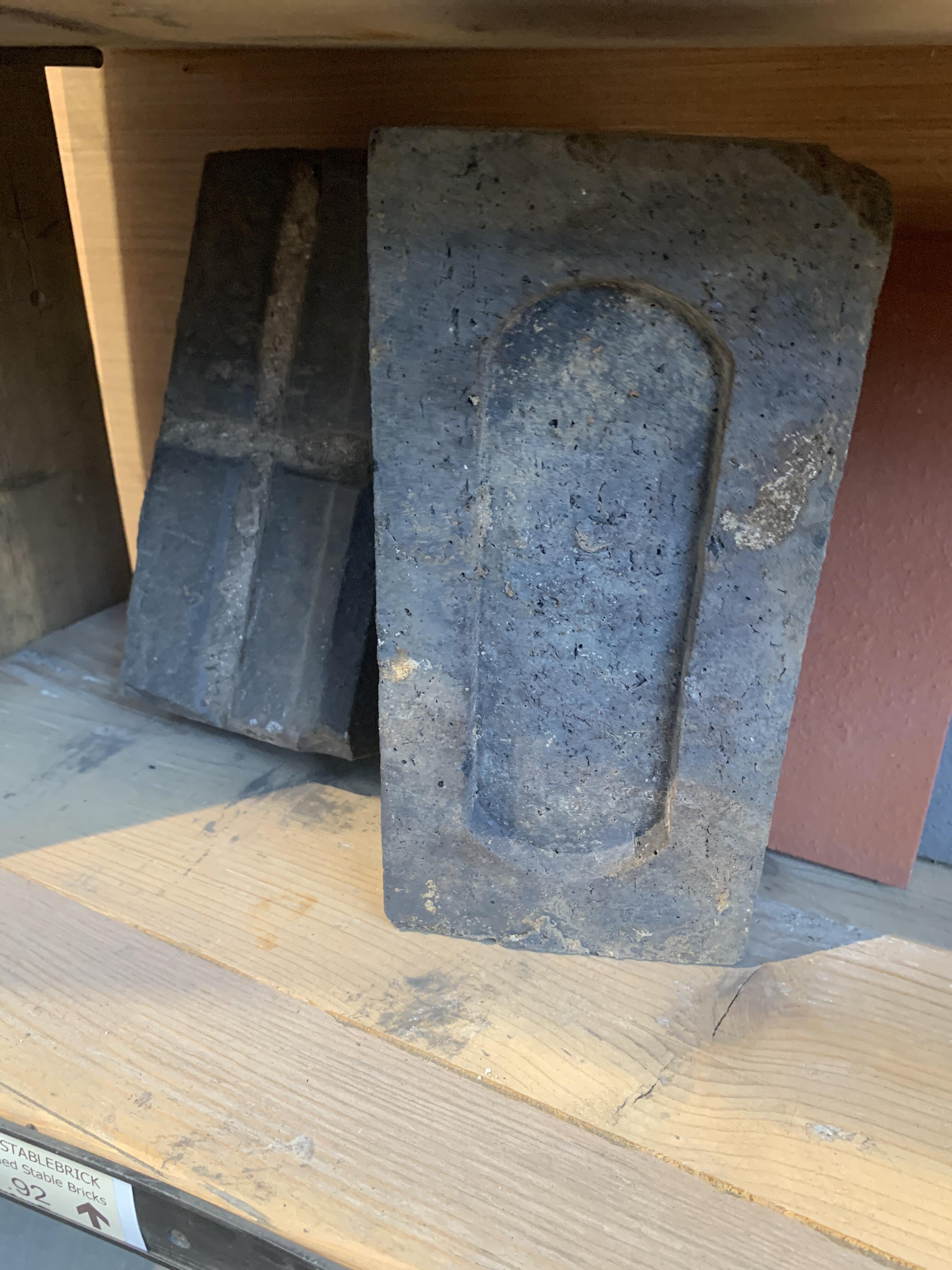 Reclaimed Stable Brick/Block - 23x7x11 cm