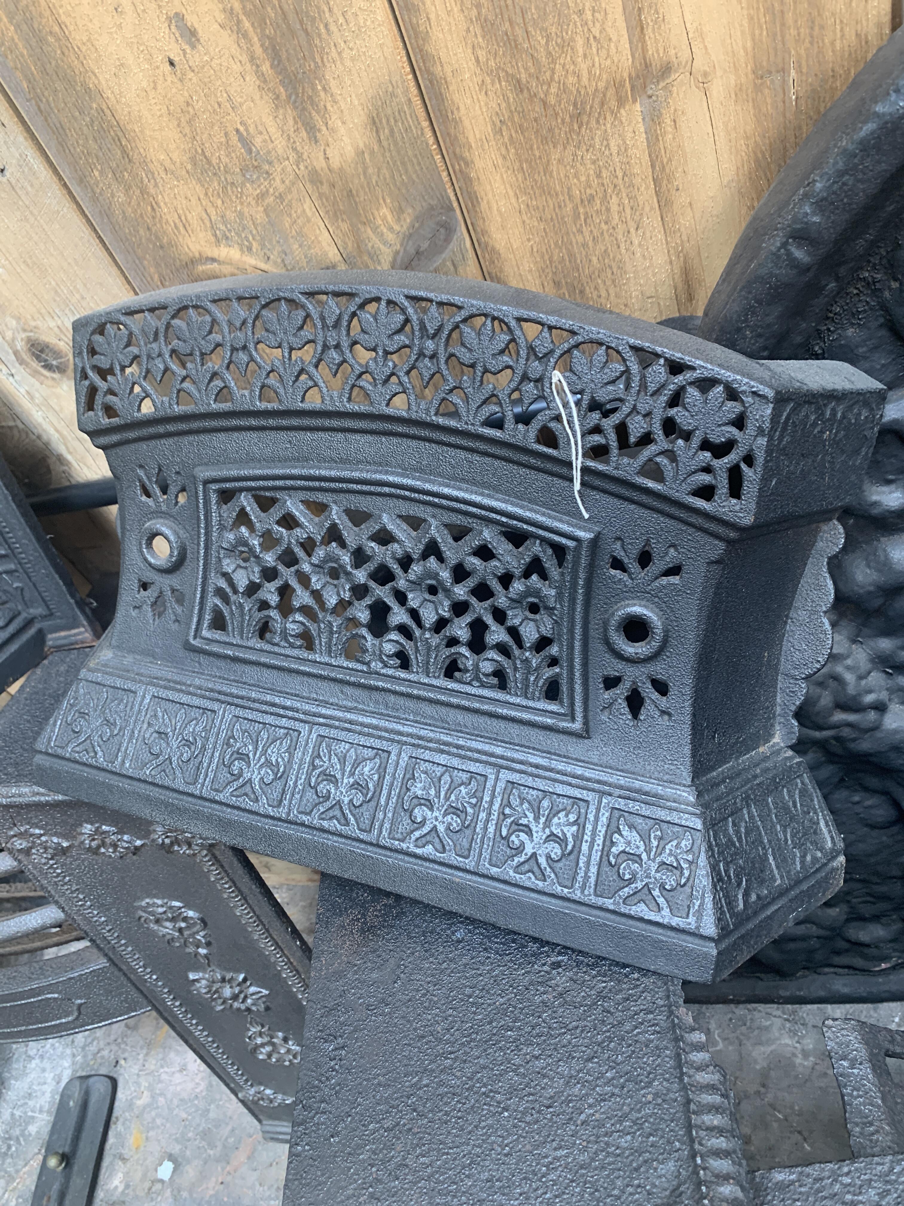 Reclaimed Cast Iron Fire Grate with Ornate Detail