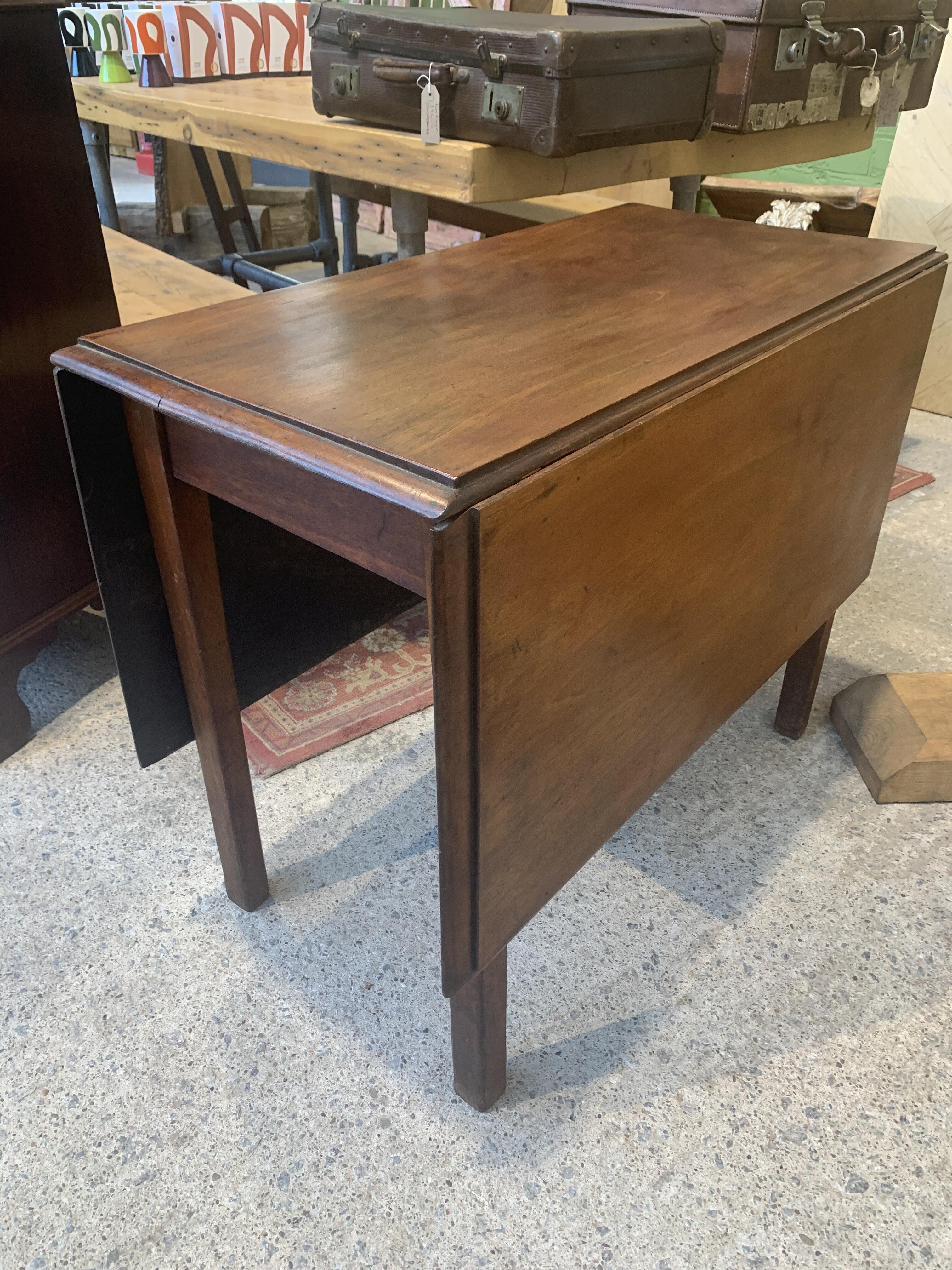 Antique Mahogany Drop Leaf Dining Table JN293