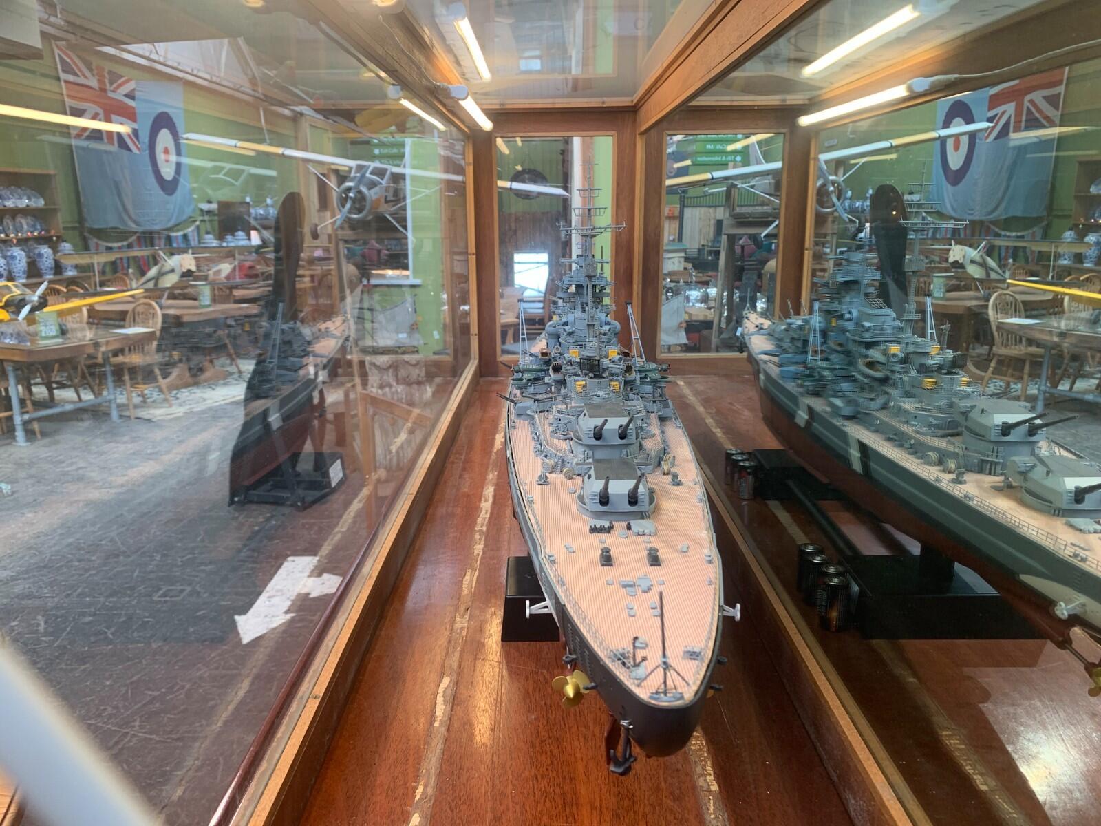 1/200 Bismarck model battle ship remote control