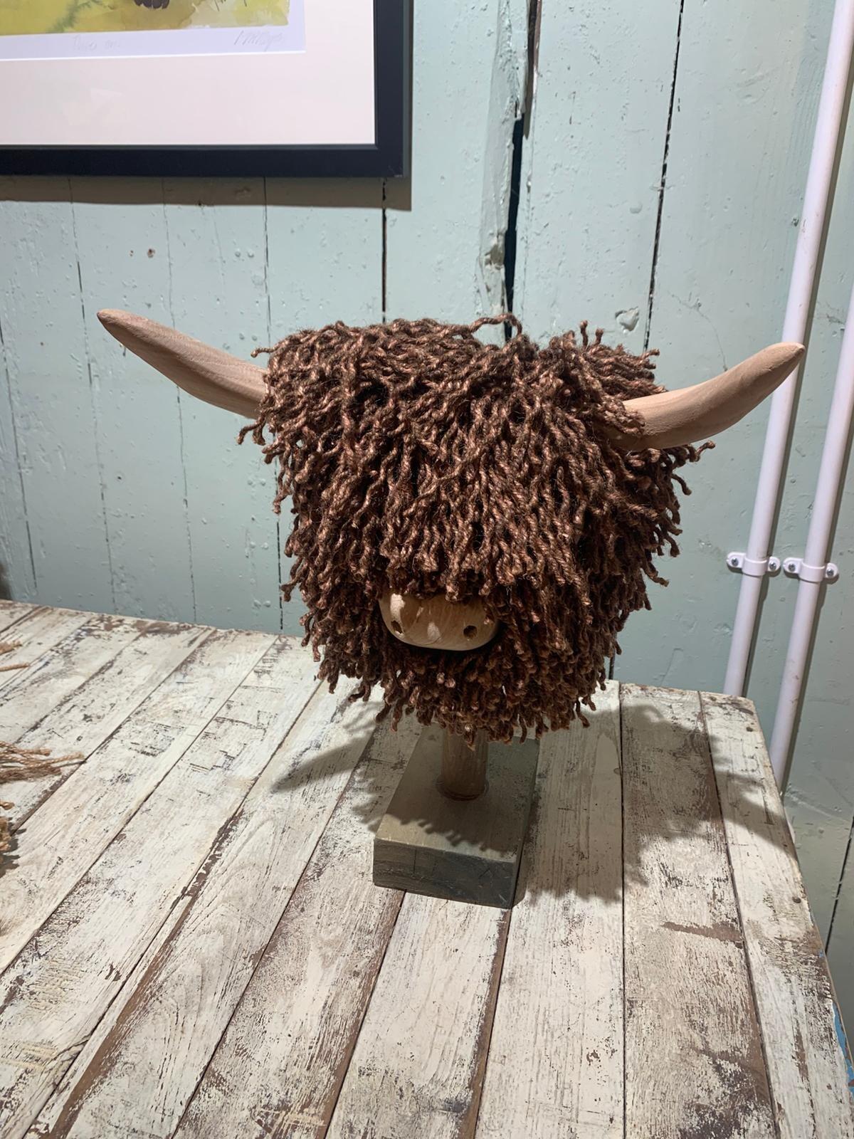 Elspeth Small Jute cow (Jute Brown)