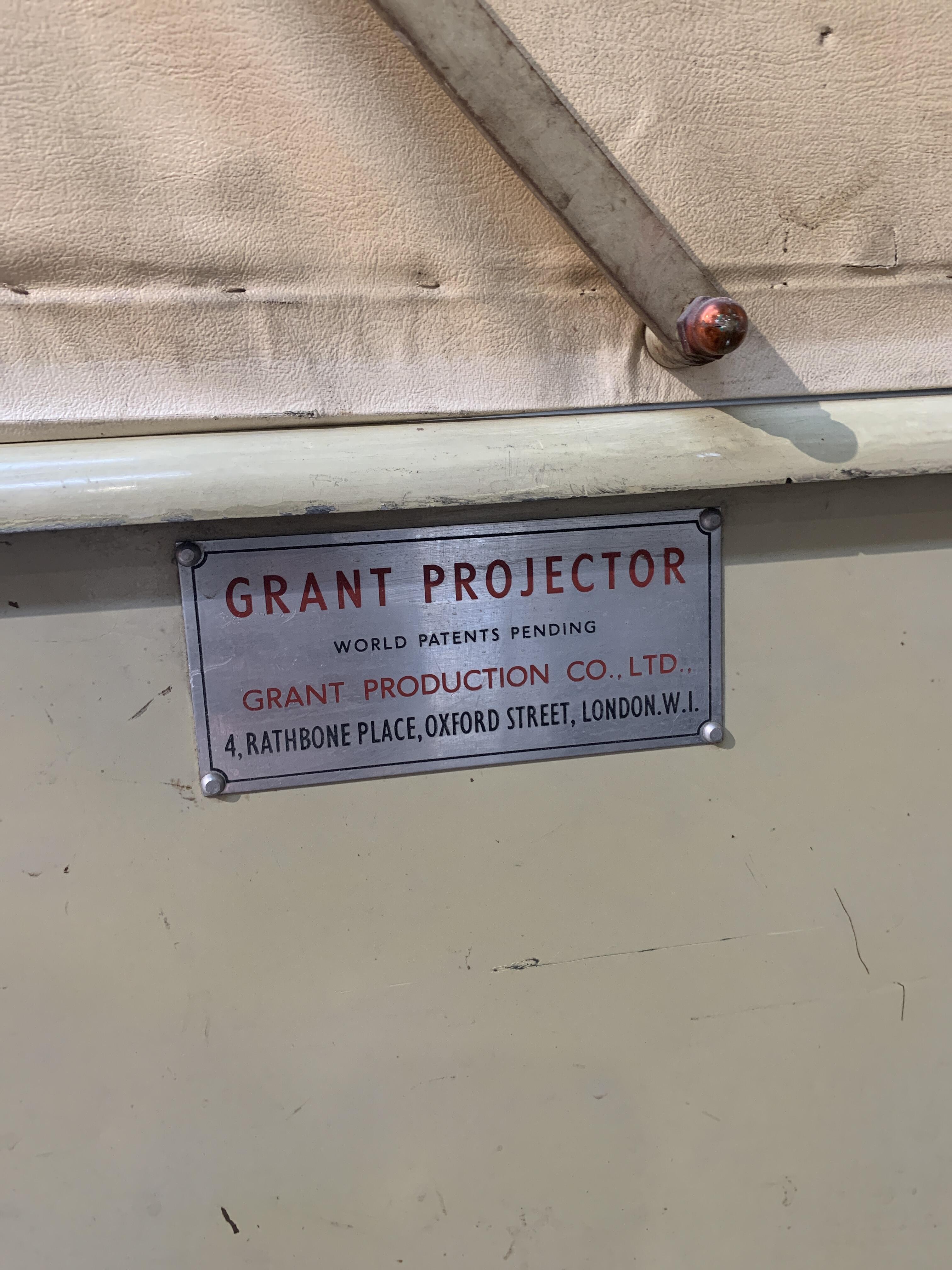 Vintage "Grant" Projector, 70x200x80 cm