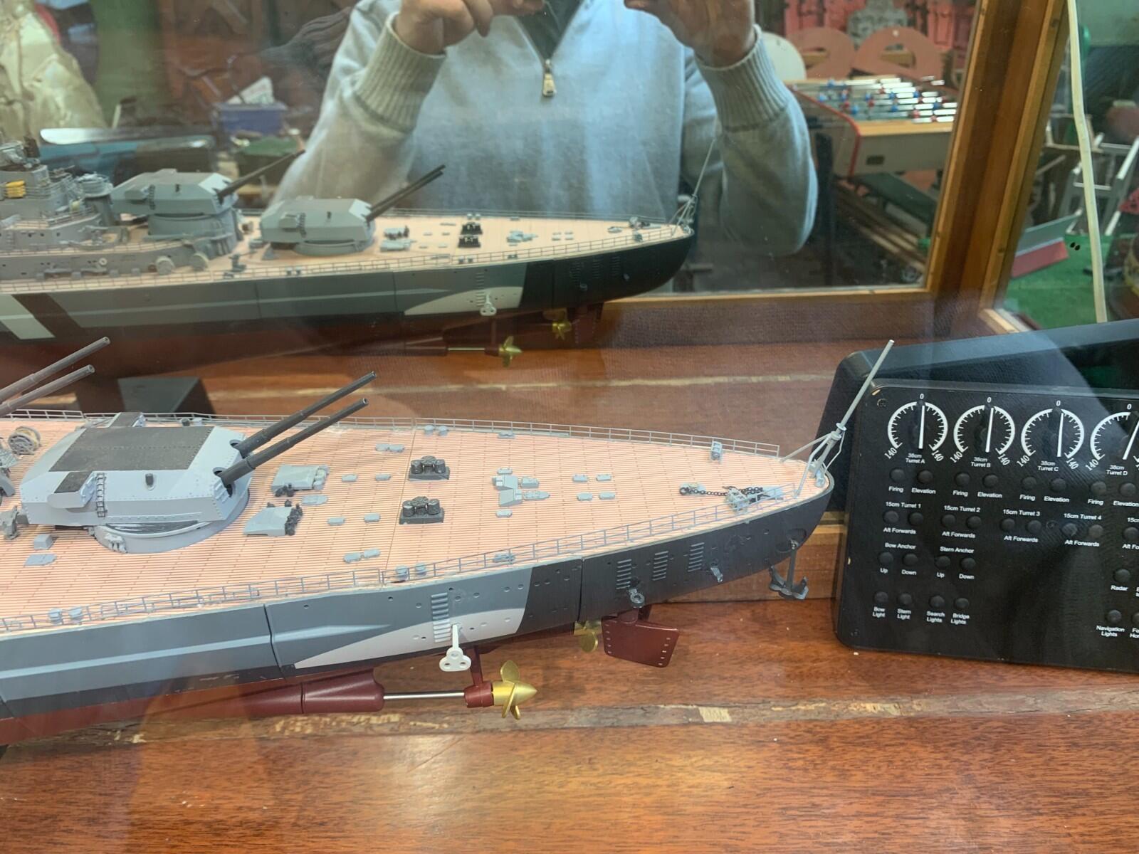 1/200 Bismarck model battle ship remote control