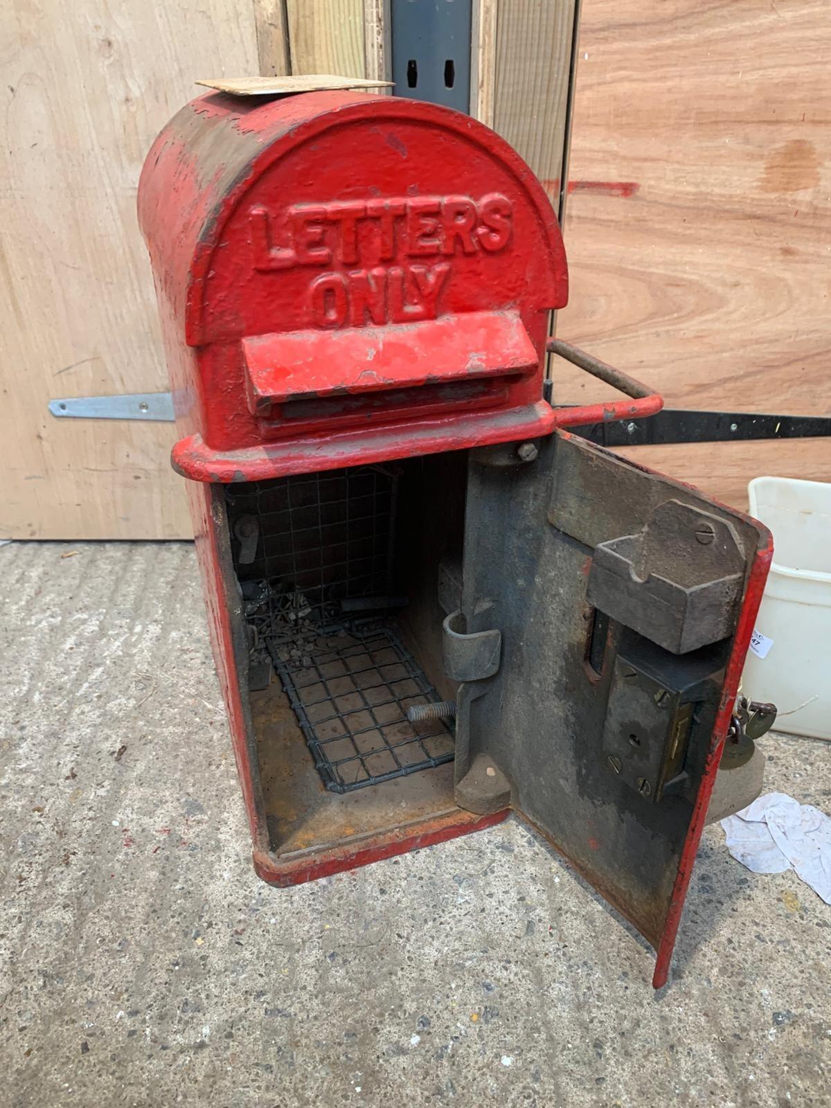George V 'Hovis' Top Short door Post Box - LB210 Garway Hill Herefordshire