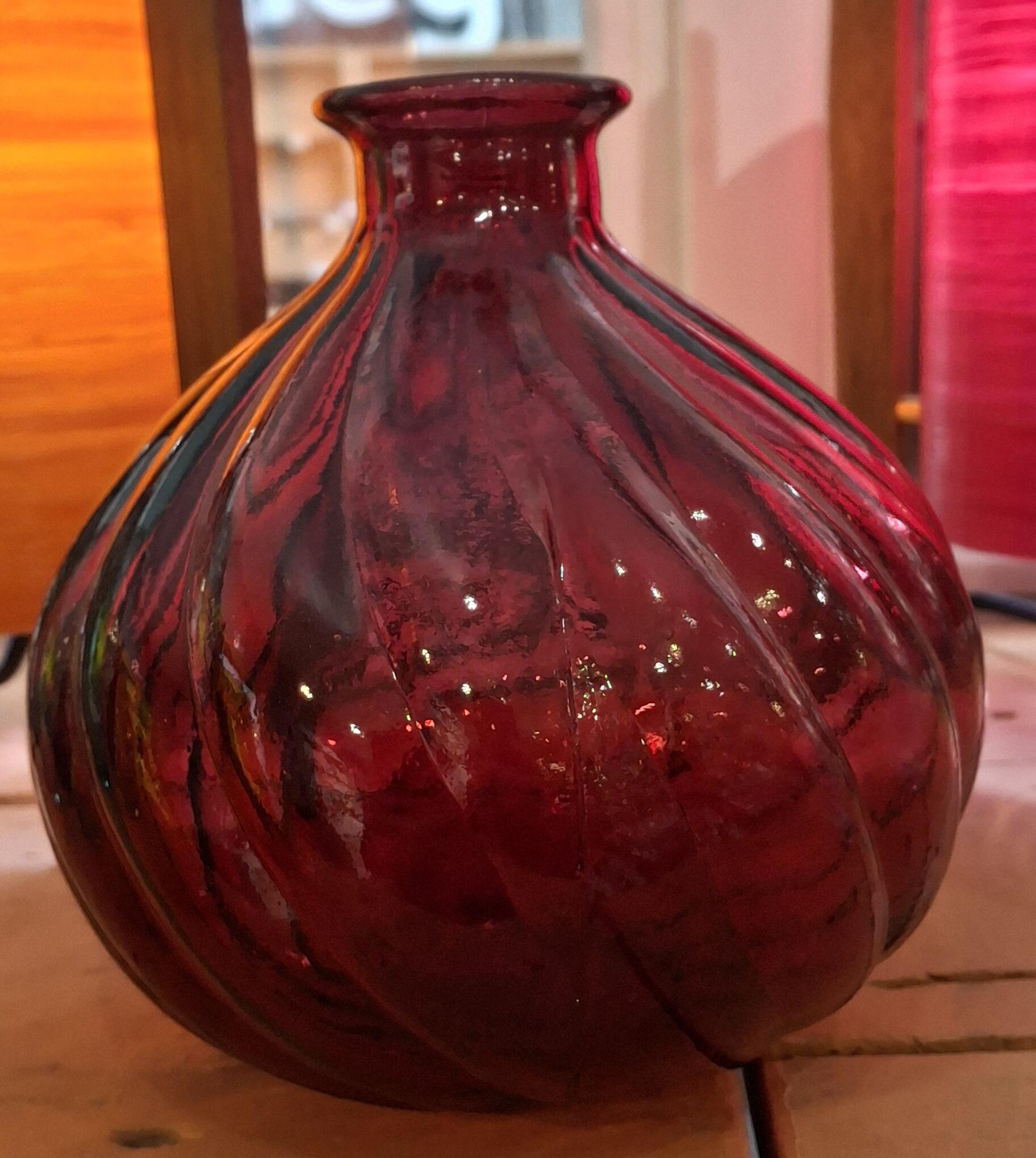 17cm Cherry Spiral Glass Vase