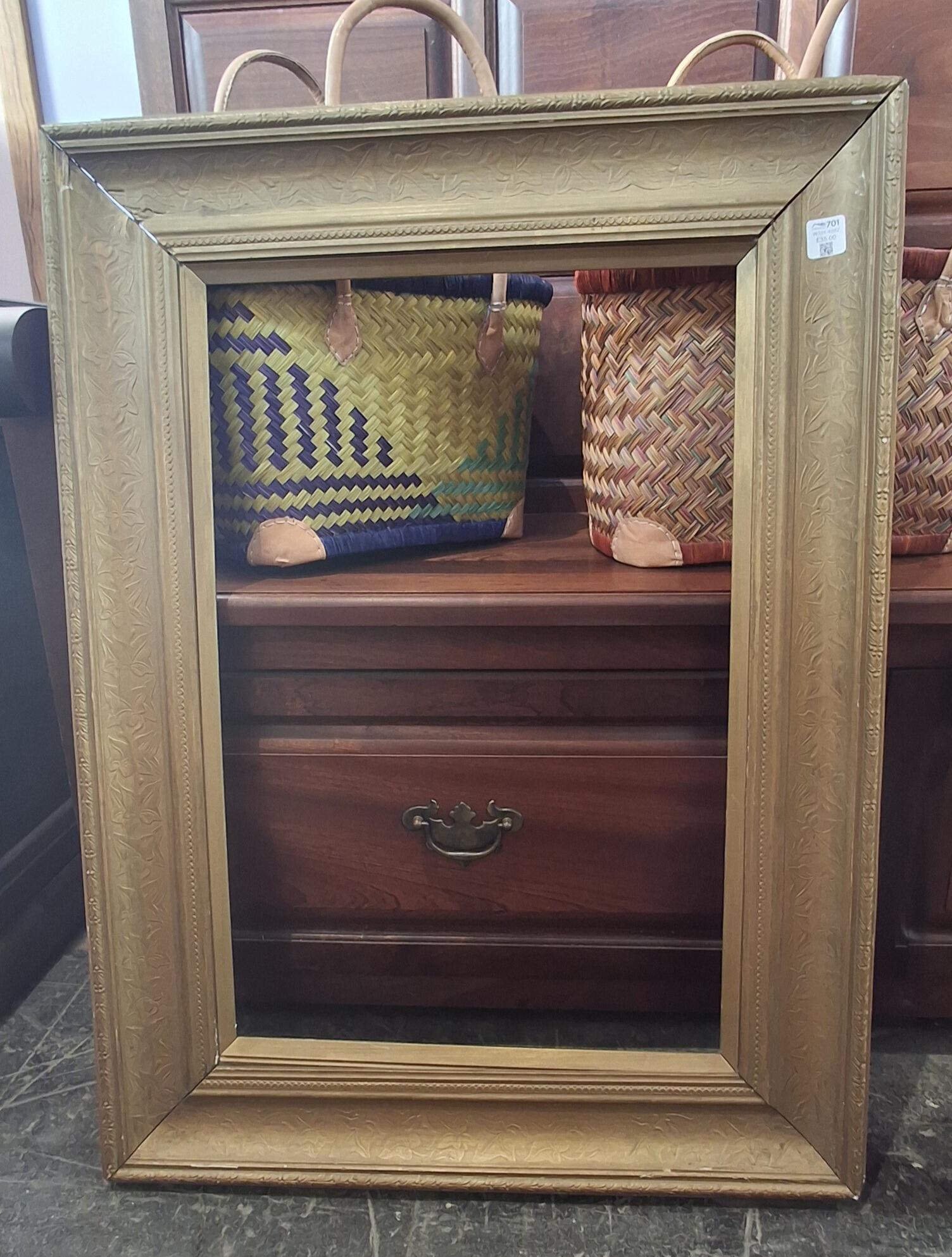 Antique Gilt Frame with Intricate Detailing