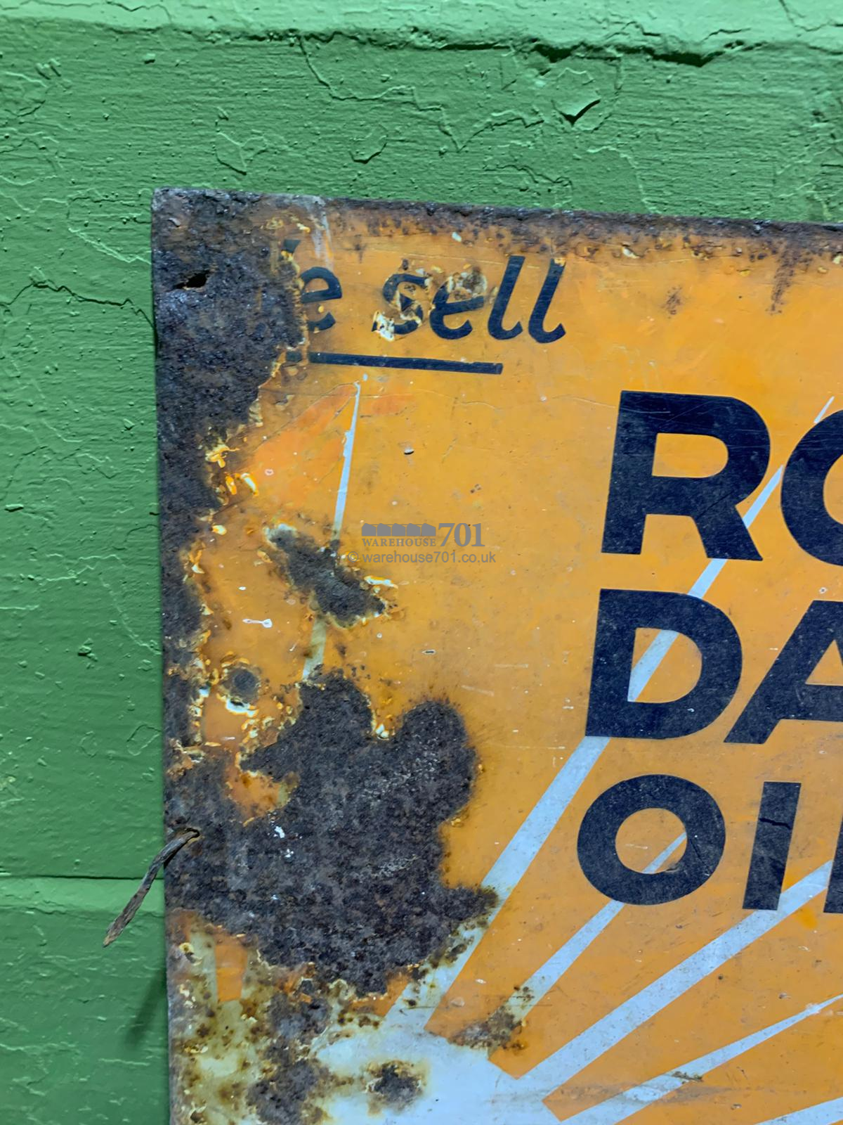 Vintage tin enamel Royal Daylight Oil sign