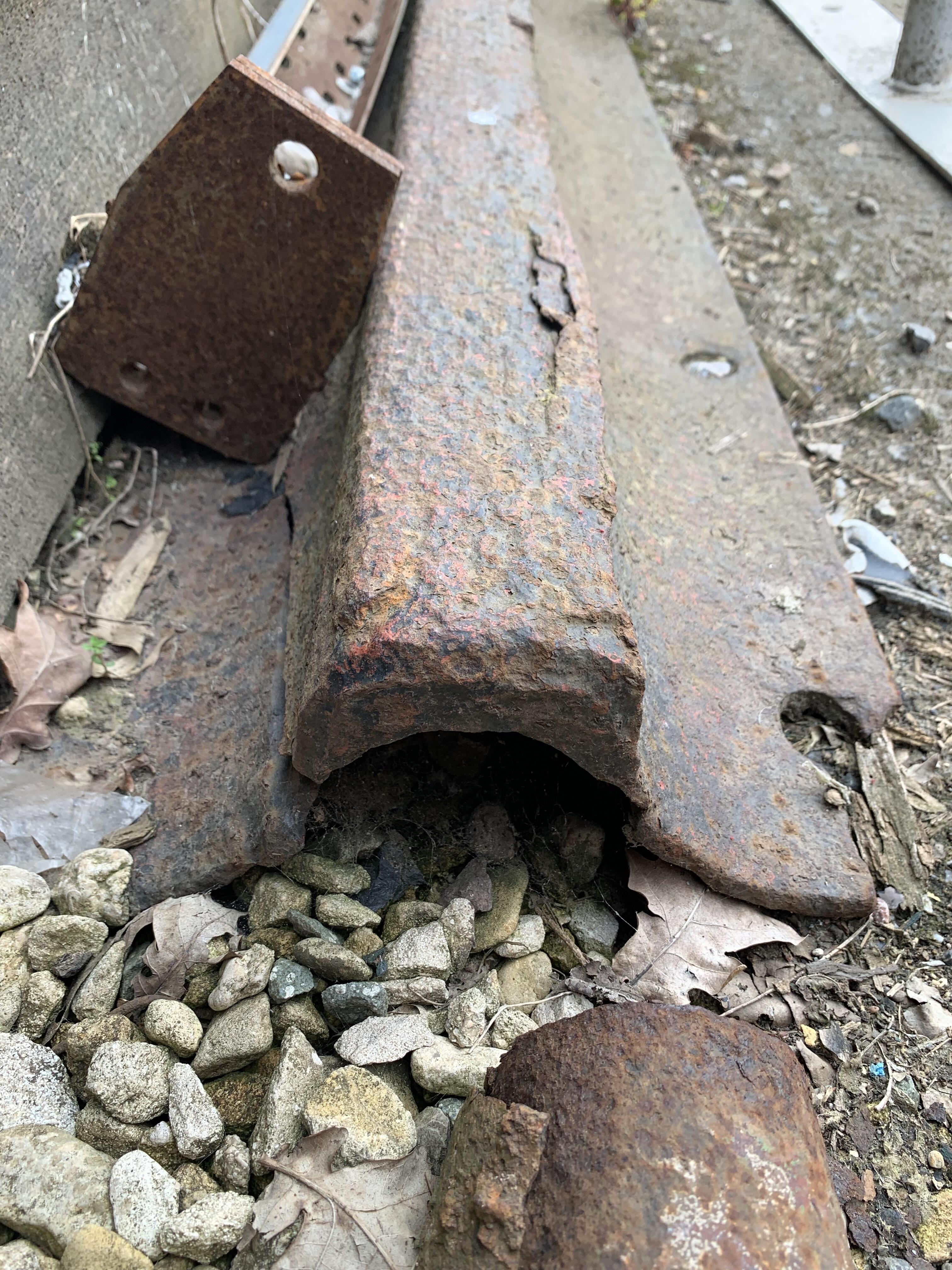 Vintage Barlow Rail - Reclaimed Iron