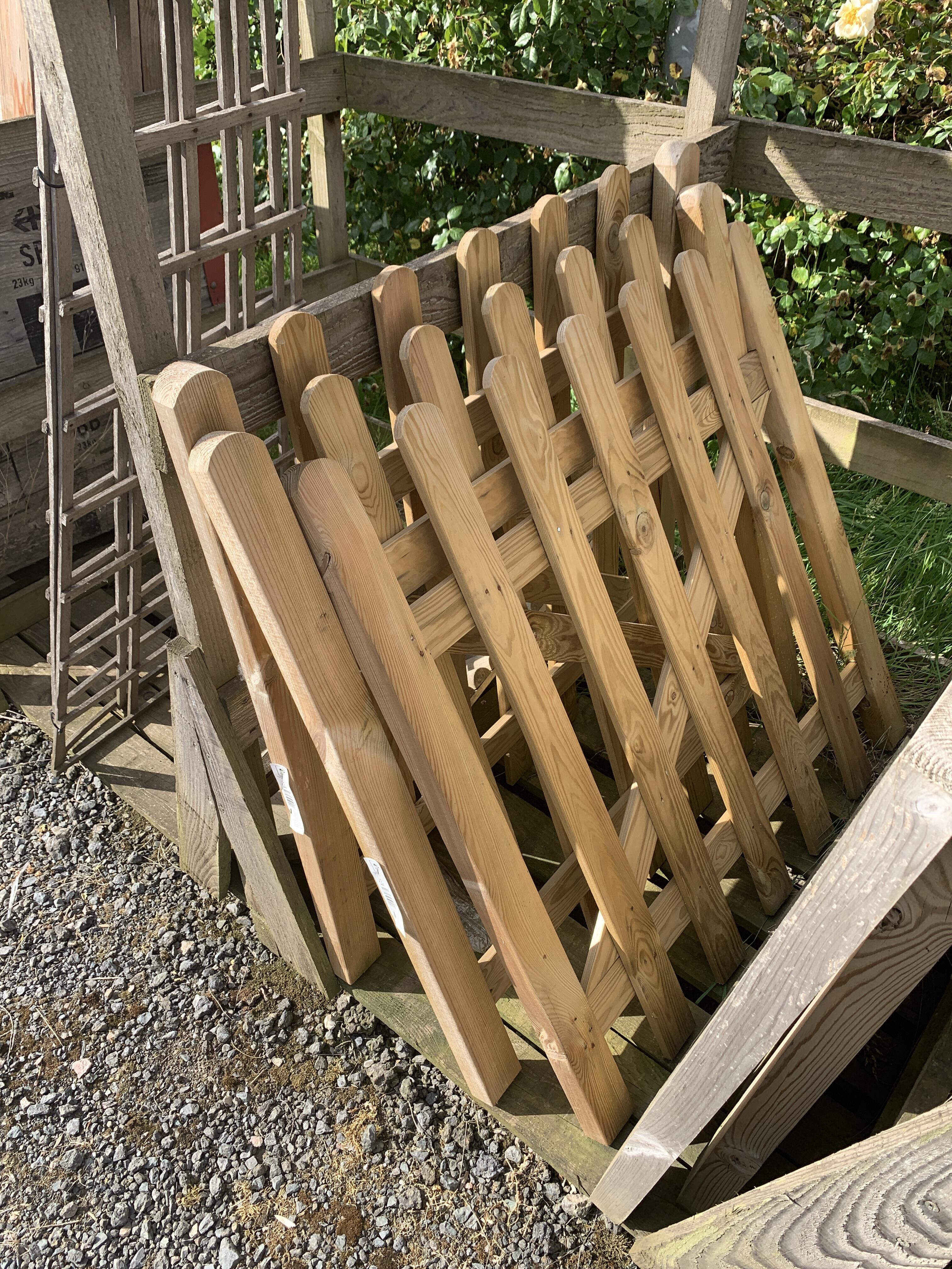 Round Top Palisade Gate 0.9m