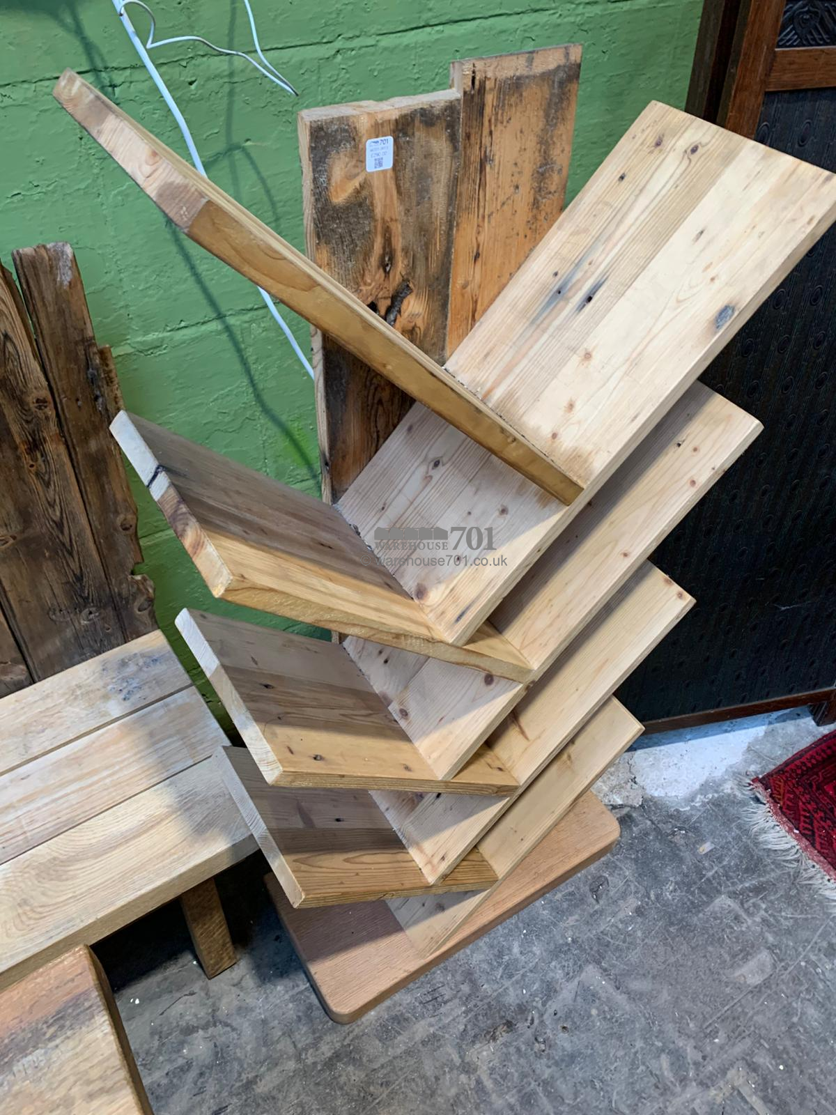 701 Original freestanding bookshelf