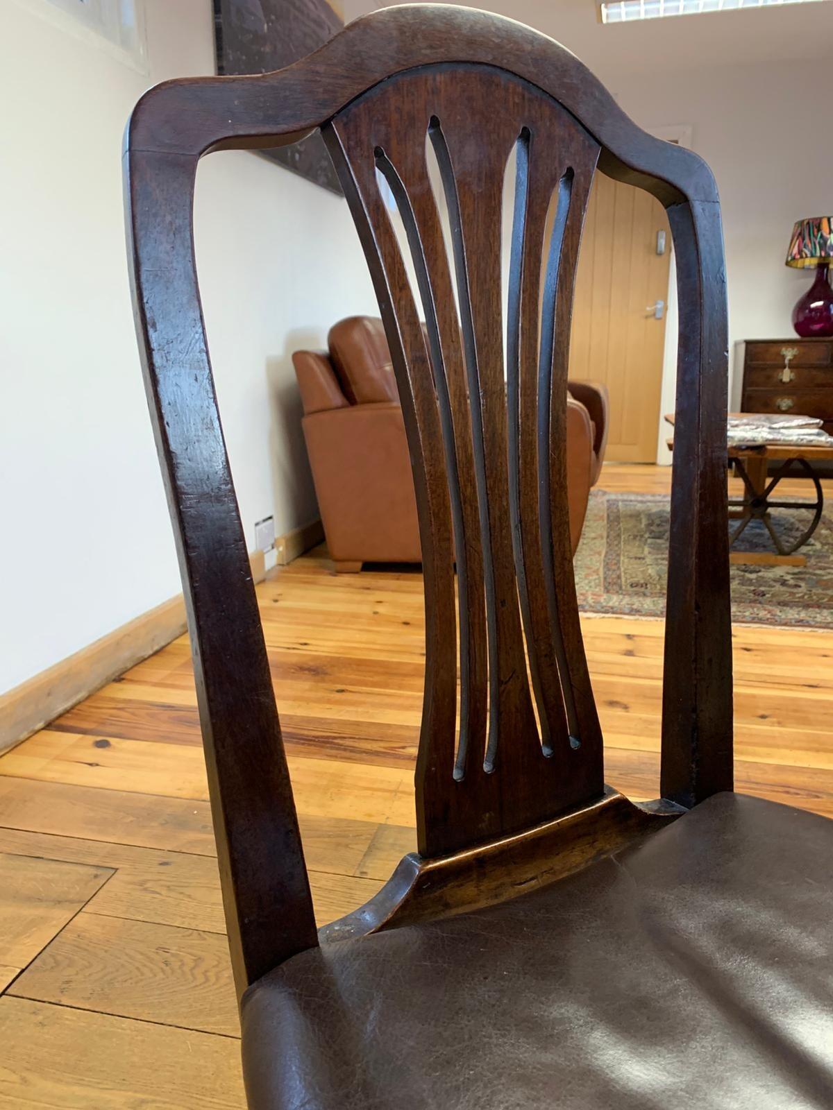Set of 8 antique Georgian mahogany dining chairs