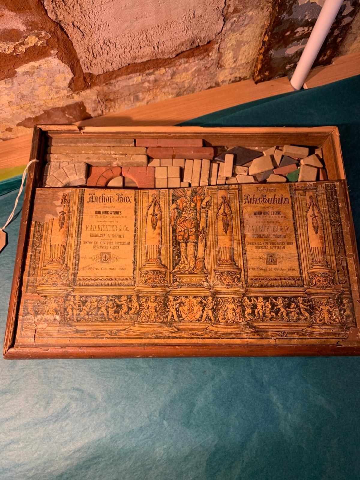 Antique set Victorian Richter blocks - in box