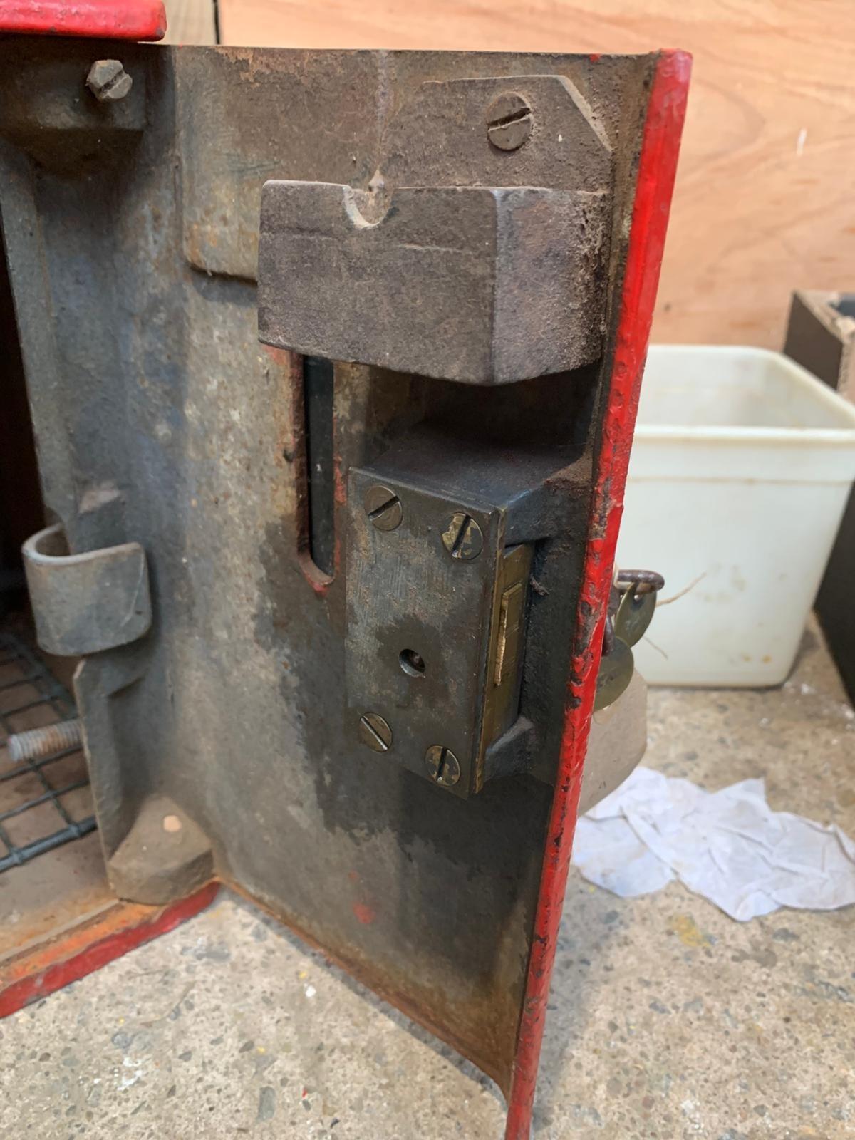George V 'Hovis' Top Short door Post Box - LB210 Garway Hill Herefordshire