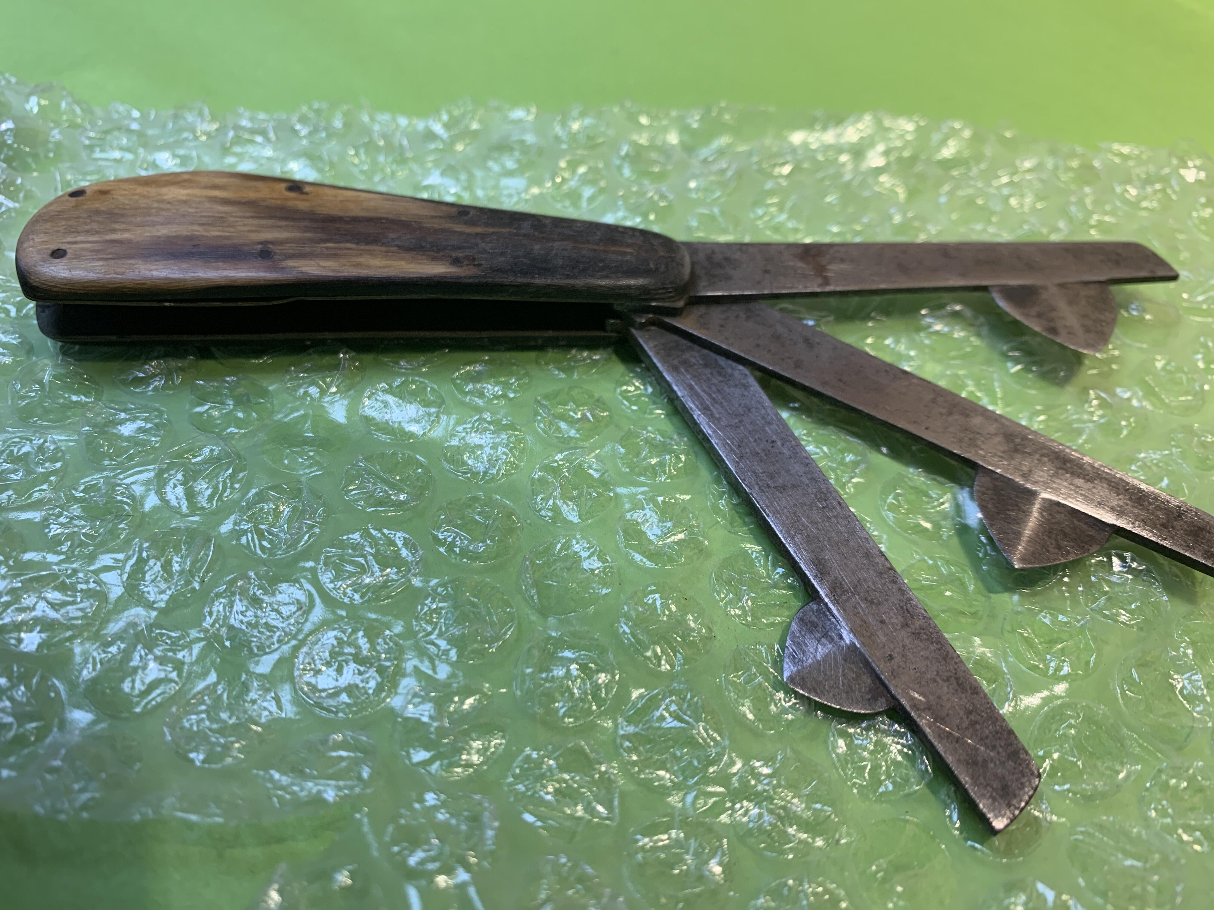 Antique 1840's 3-Bladed Fleam