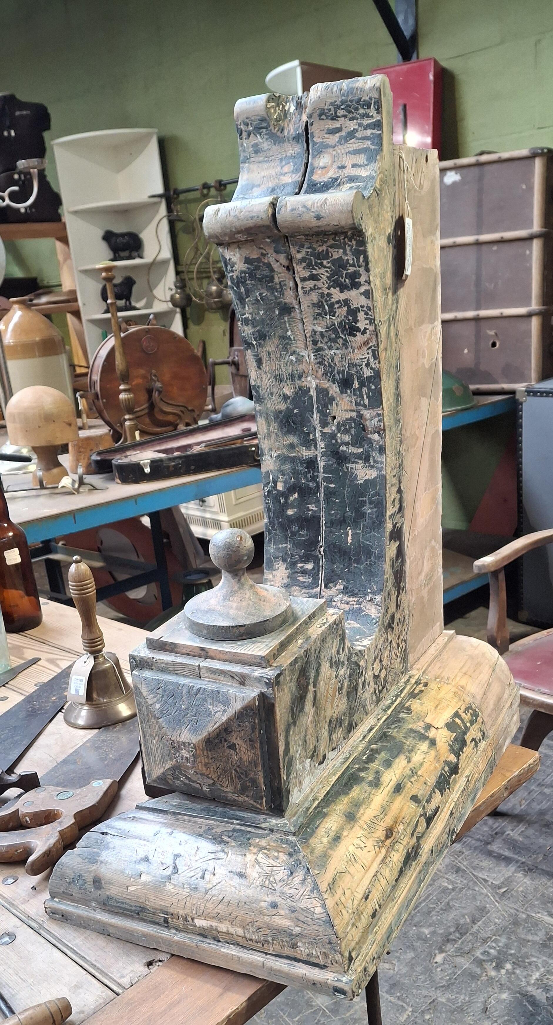 Vintage Painted Wooden Corbel with Top Collar