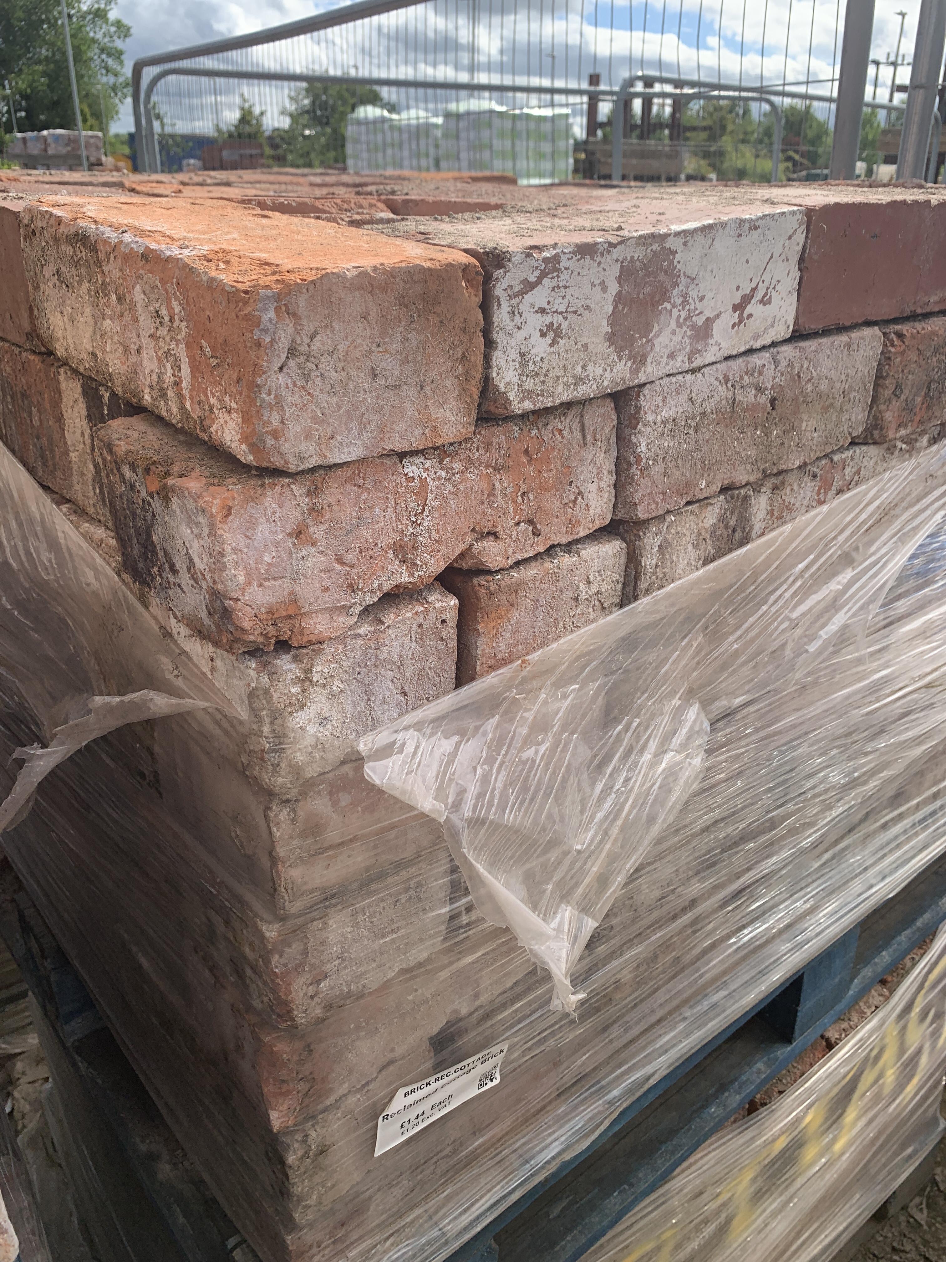 Reclaimed Cottage Brick - Rustic Charm