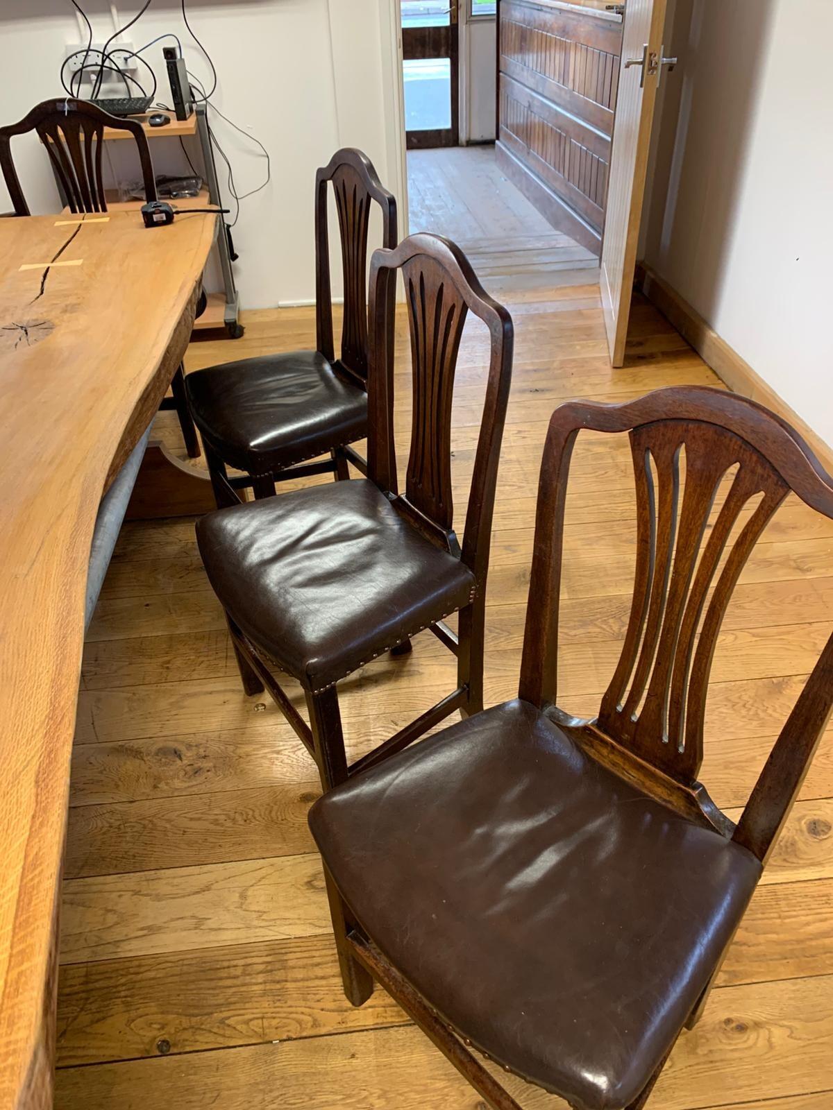 Set of 8 antique Georgian mahogany dining chairs