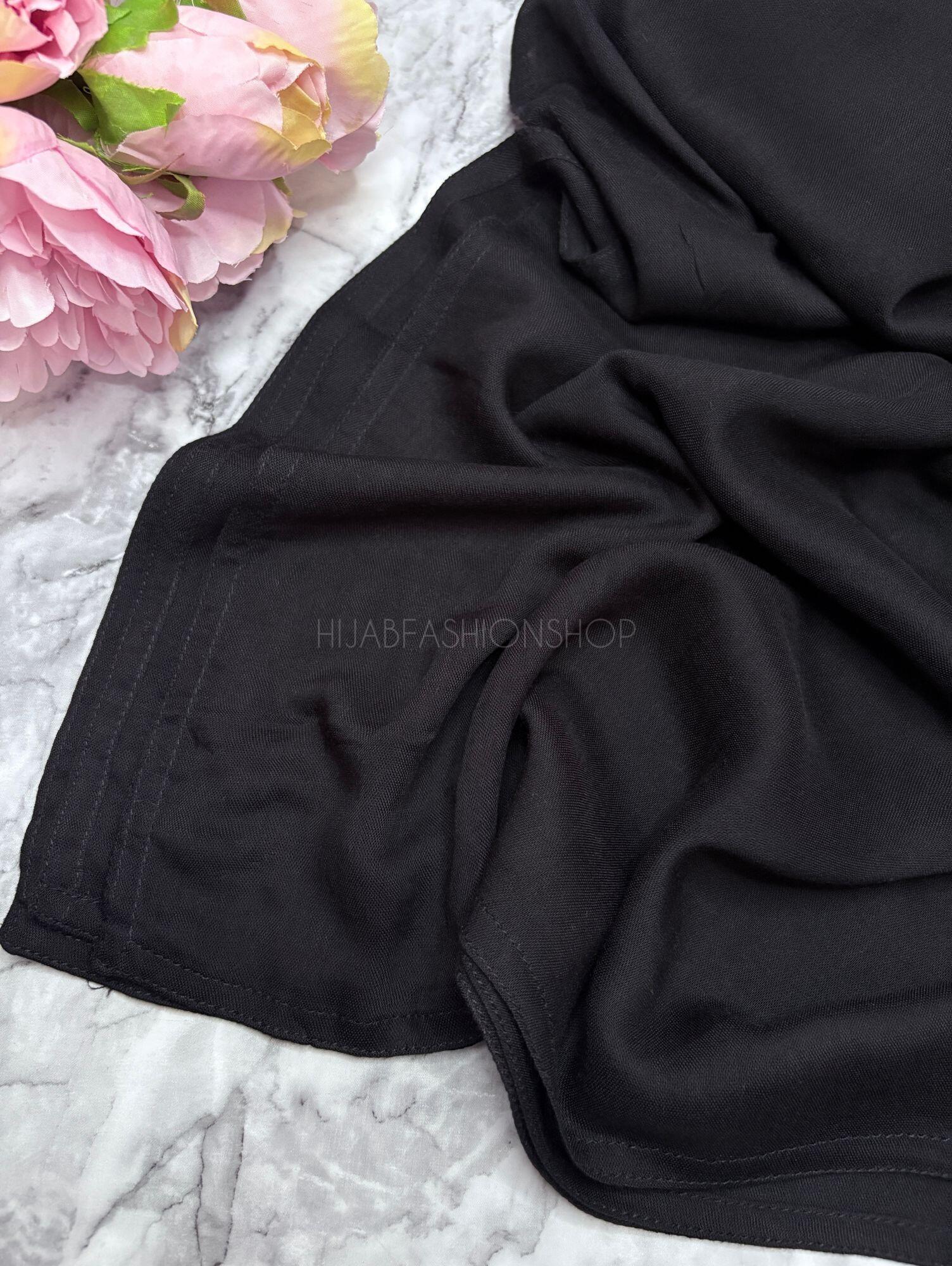 black modal hijab