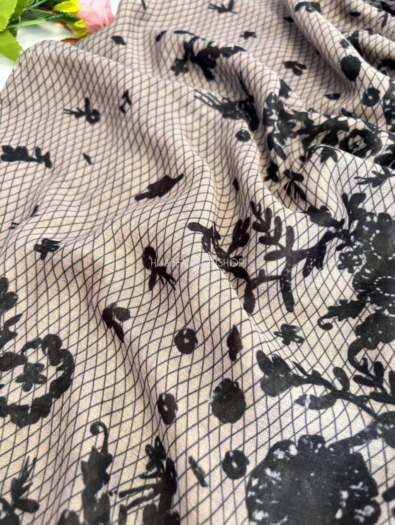 Chantilly lace hijab