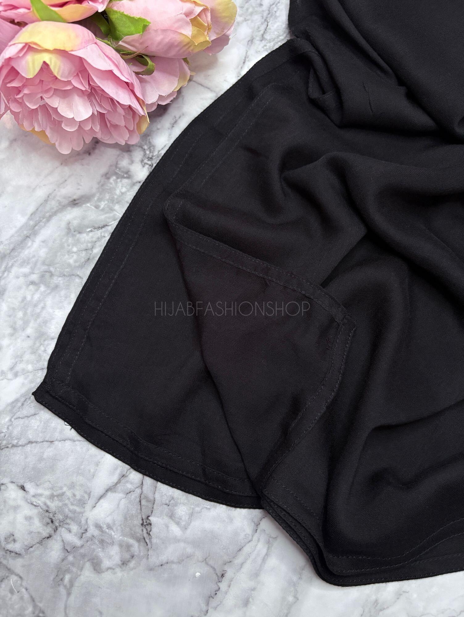 black modal hijab