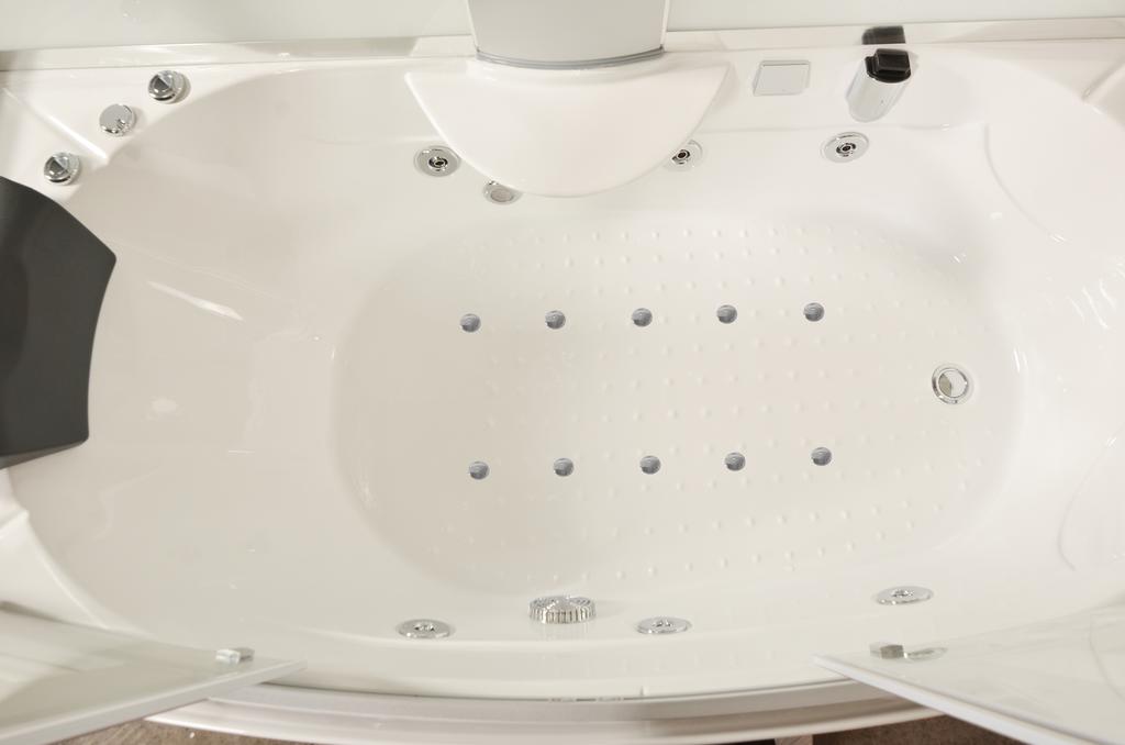 Factors to Consider when Choosing the Right Whirlpool Bath