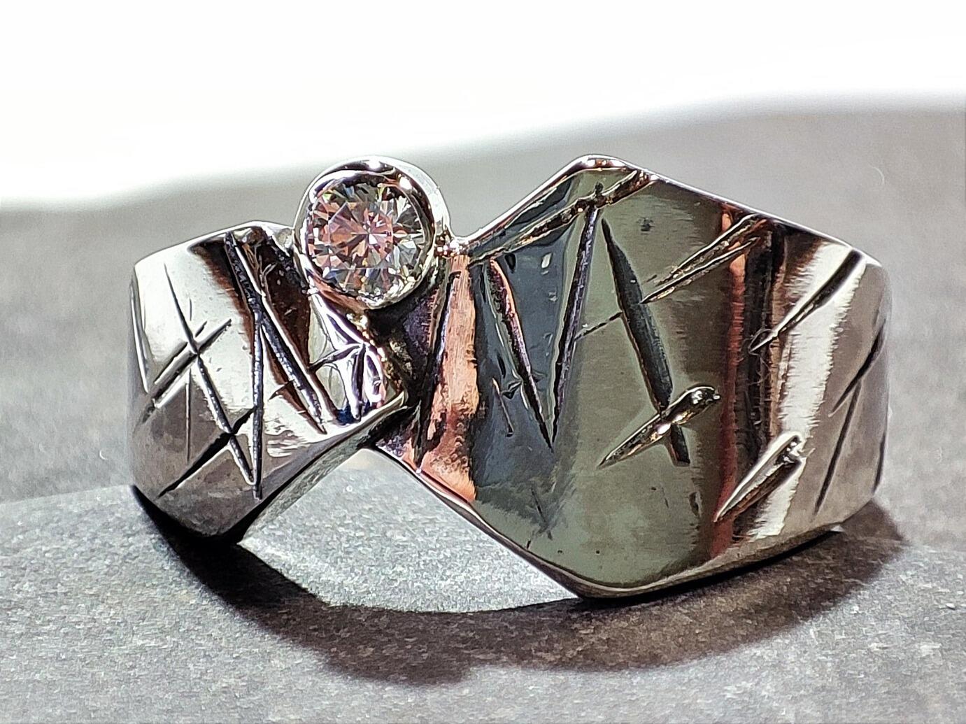 Sterling silver Textured Standing Stone Ring with Cubic Zirconia
