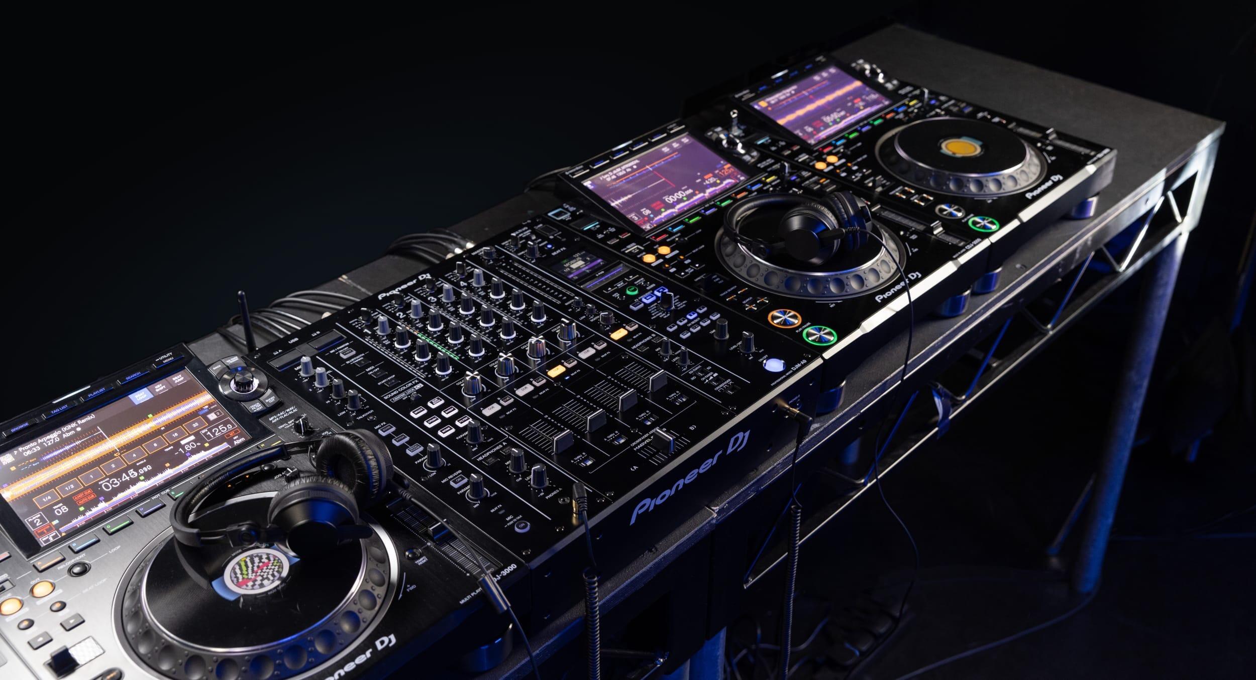 Pioneer DJ DJM-A9 lifestyle image 5