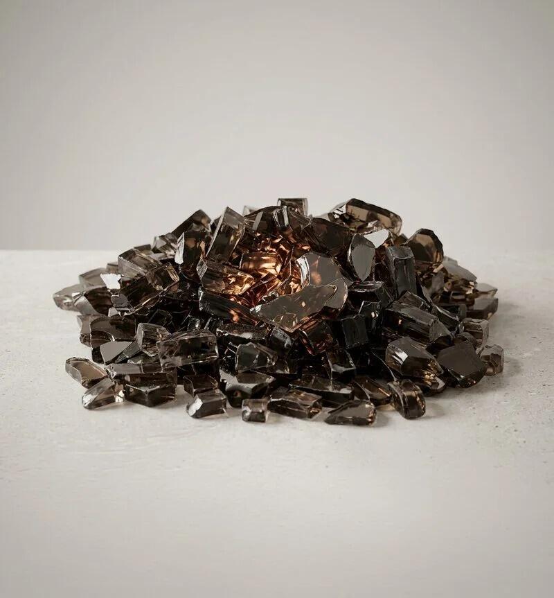LogicWood ember glass accessory, dark glass chips with a warm glow