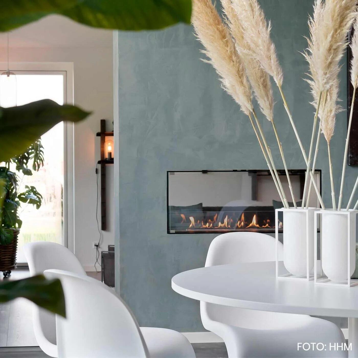 Montreal tunnel fire in a grey chimney breast seen from a dining area