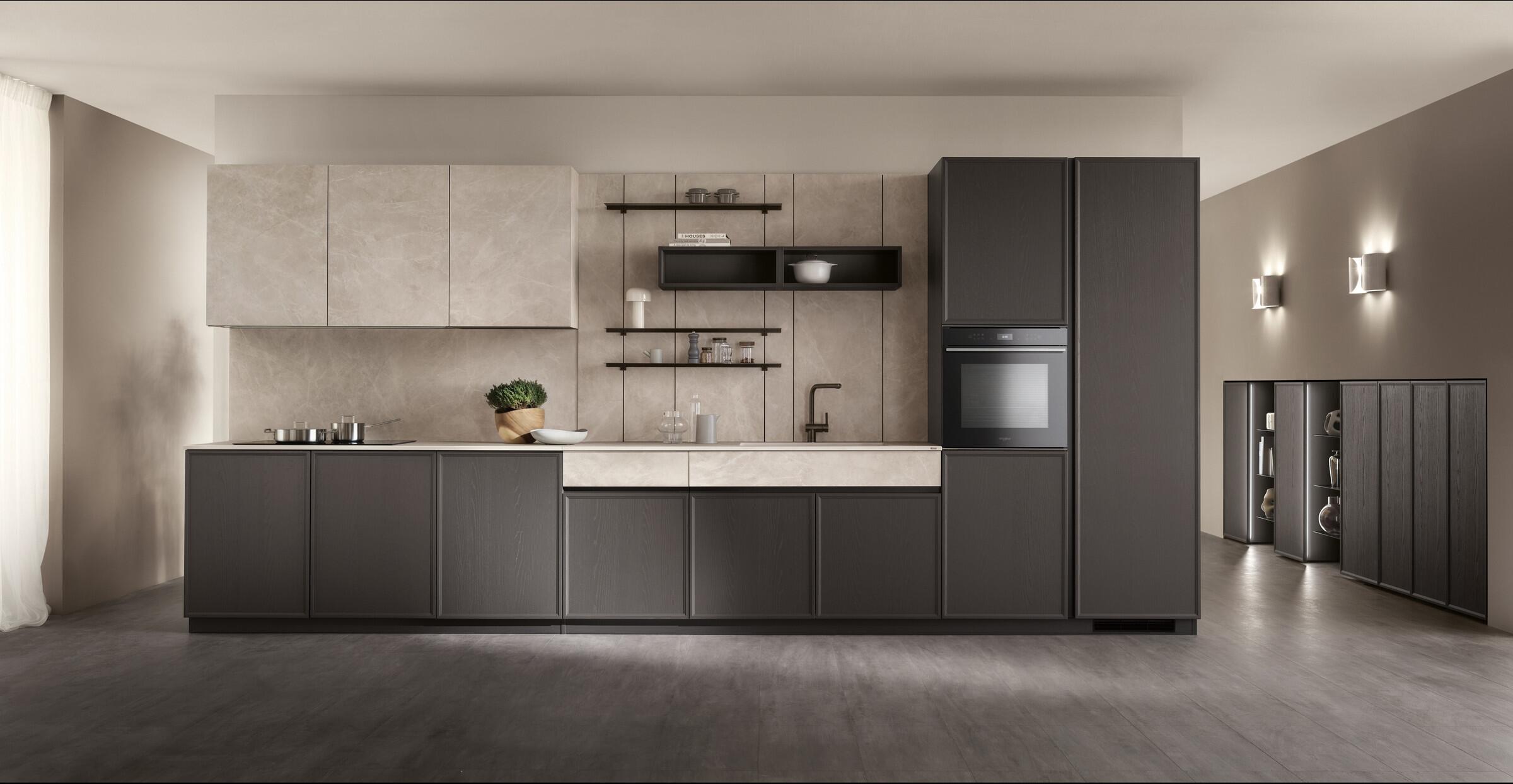 Scavolini Poetica kitchen – Linear composition, Iron Grey Ash wooden frame doors and Diamond Cream porcelain stoneware