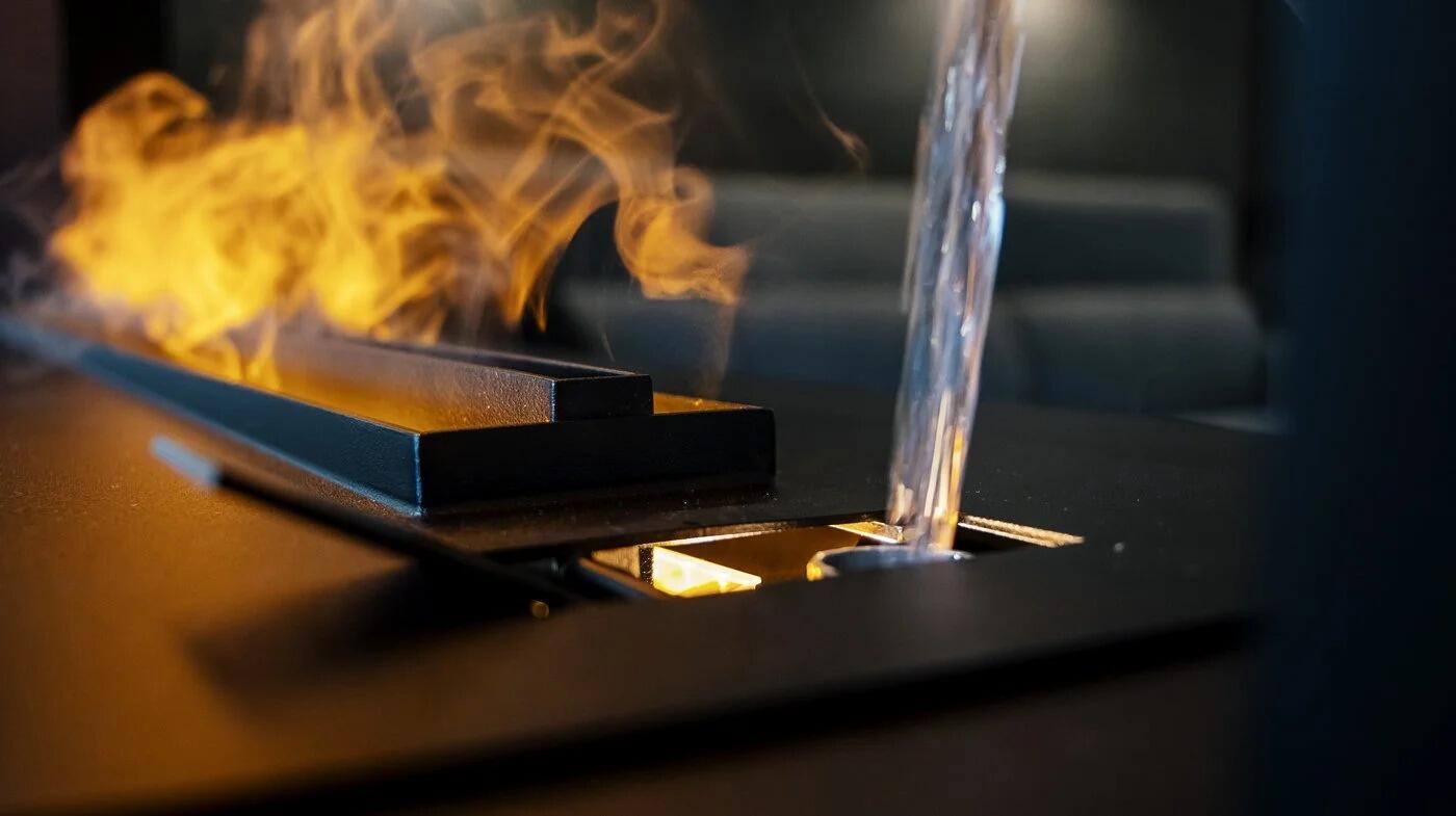 Hybrid Mist water vapour flame effect on a black burner