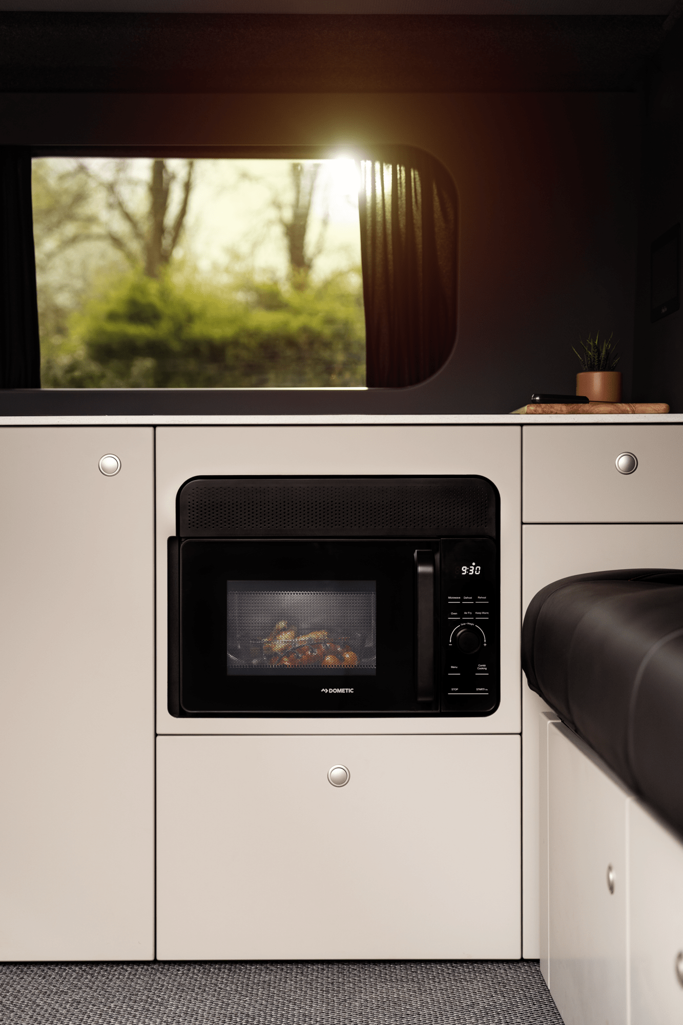 DOMETIC MWAO 3-in-1 Airfryer Microwave Oven Built-in Motorhome In Situ