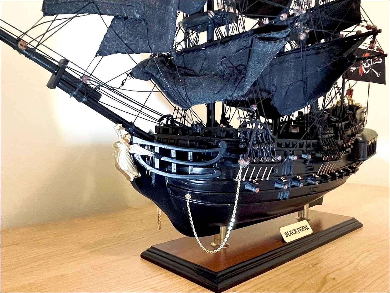 Completed model boat Black Pearl
