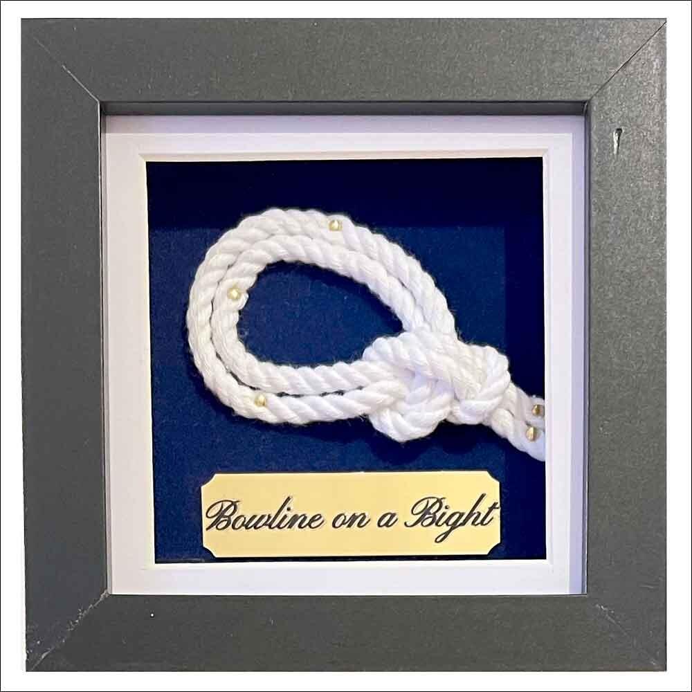 Decorative nautical knots display