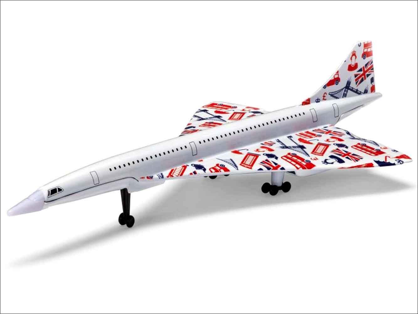 Miniature Concorde model for desktop