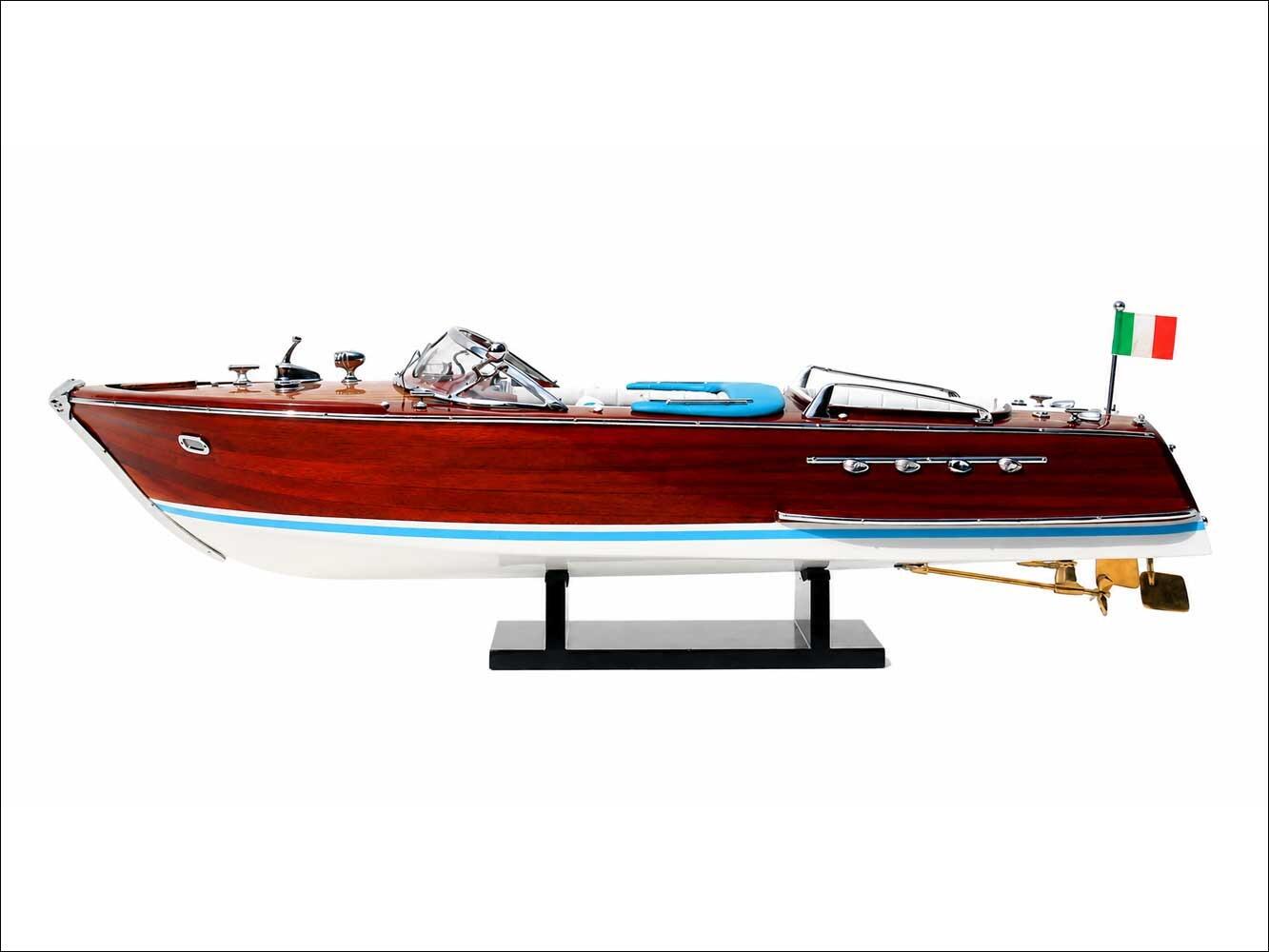 Riva Lamborghini model small scale