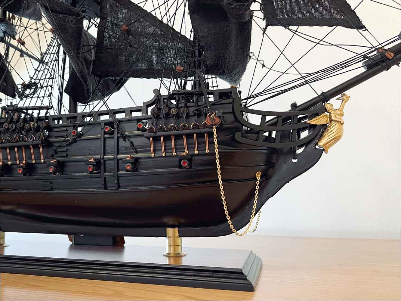 Prefabricated model boat Black Pearl