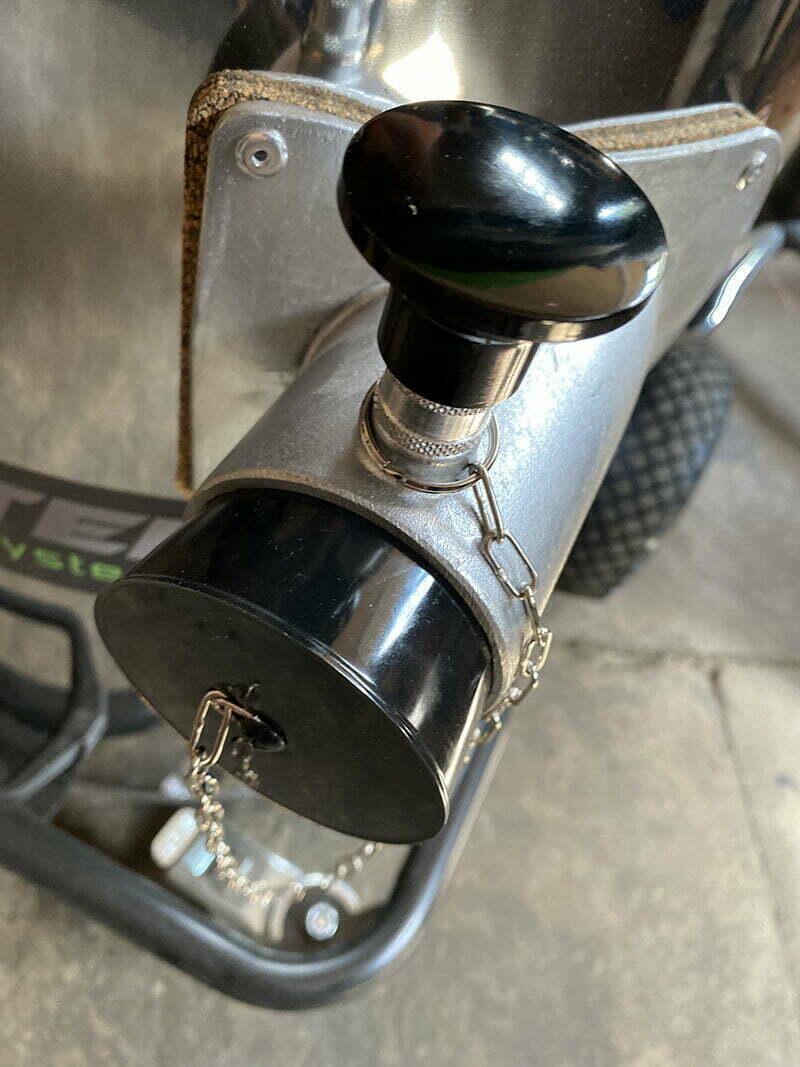 Heavy Duty Inlet Plug with Chain