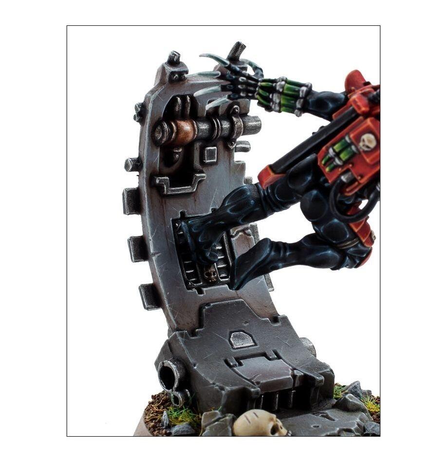 Executioner pistol and melta bombs visible