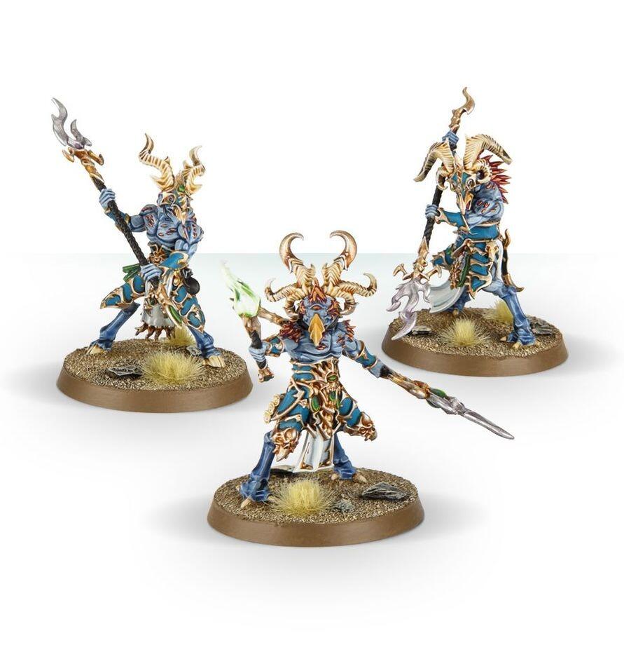 Tzaangor Enlightened miniatures on foot