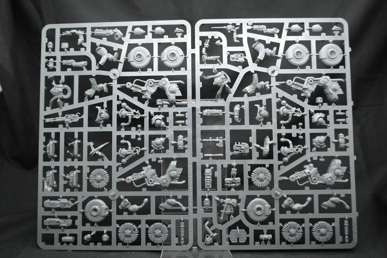 Hernkyn Pioneers on sprue – First two bikes