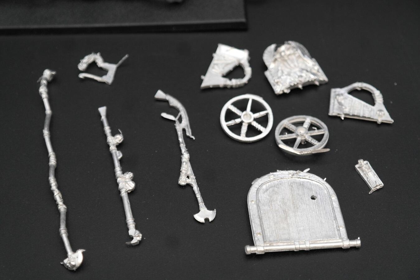 Pre-loved Settra the Imperishable Tomb Kings Warhammer Old World chariot detail