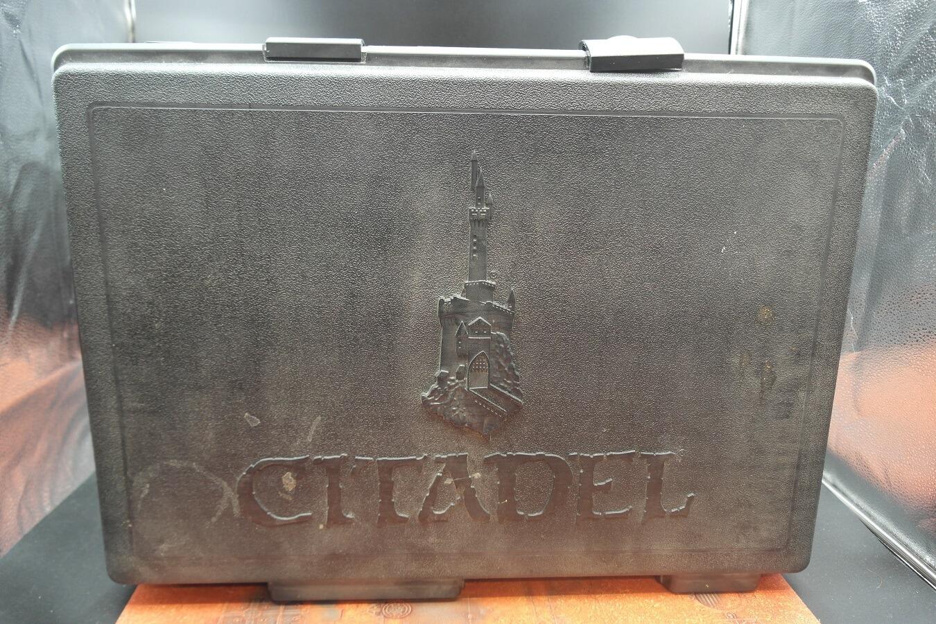 Pre-loved Citadel Army Figure Case damaged clasp front view