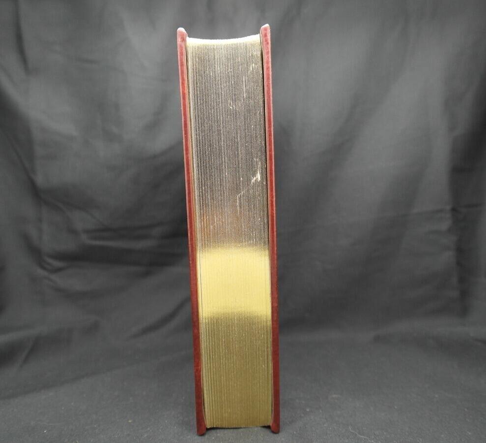 Ribbon marker and page edges – condition shot
