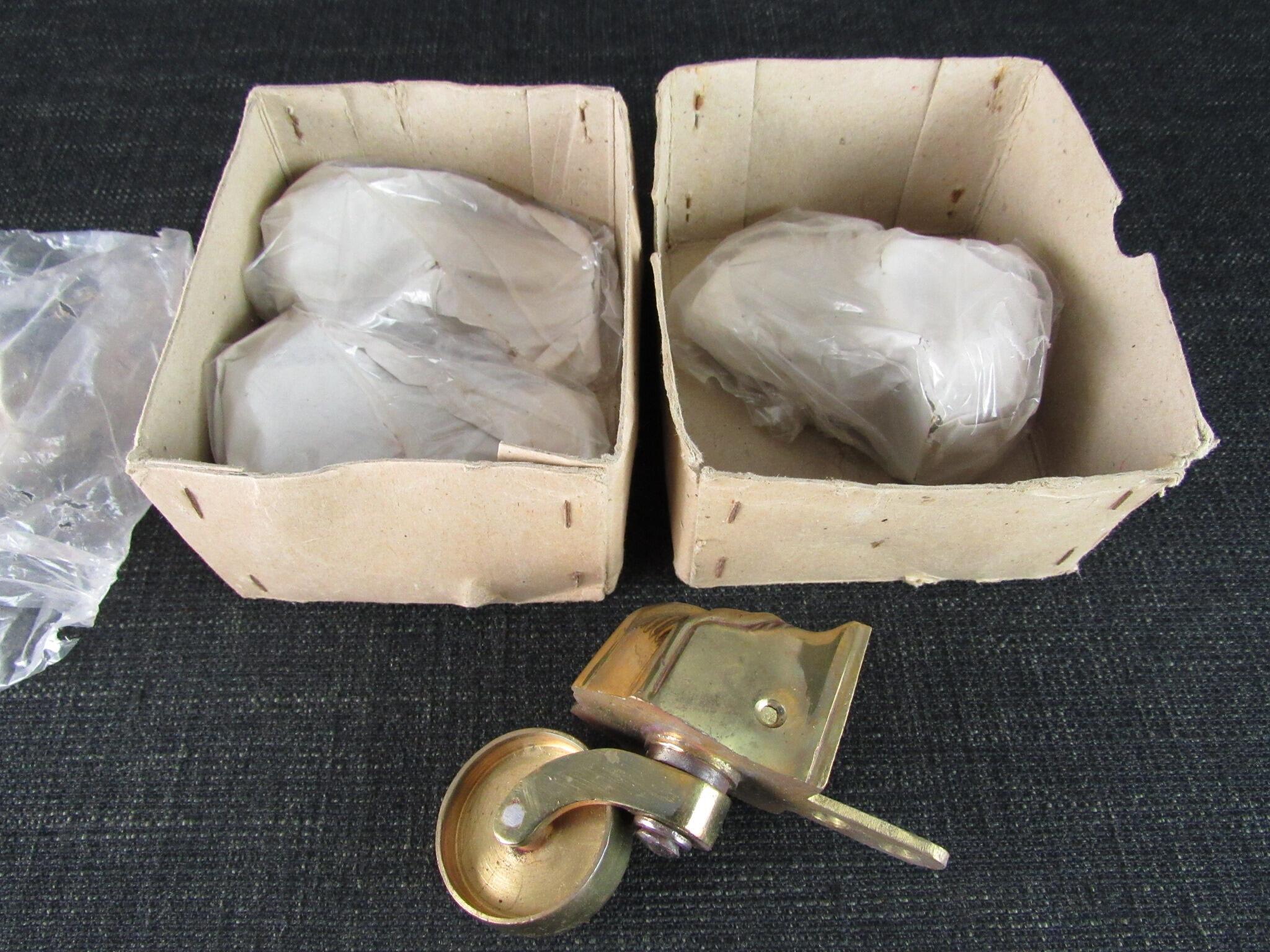 Set of 4 No 220 Vintage Polished Claw Castors - 1 1/4 x 1 9/16 inch